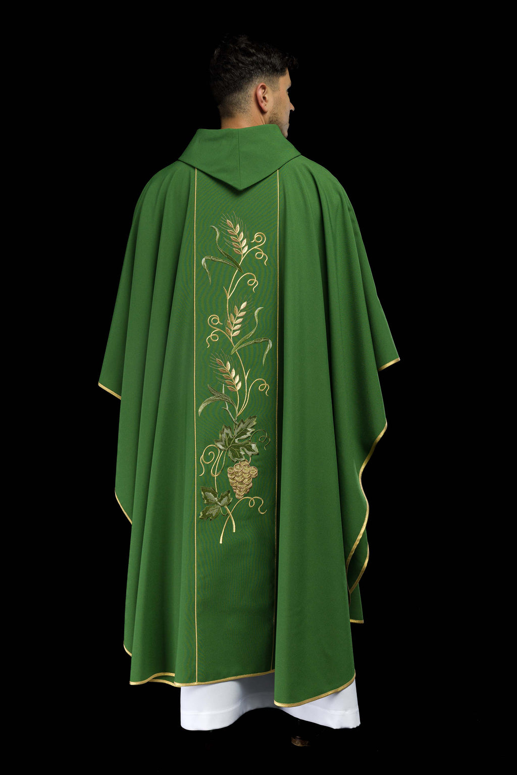 Chasuble verte sur ceinture avec broderie IHS, oreilles et raisins