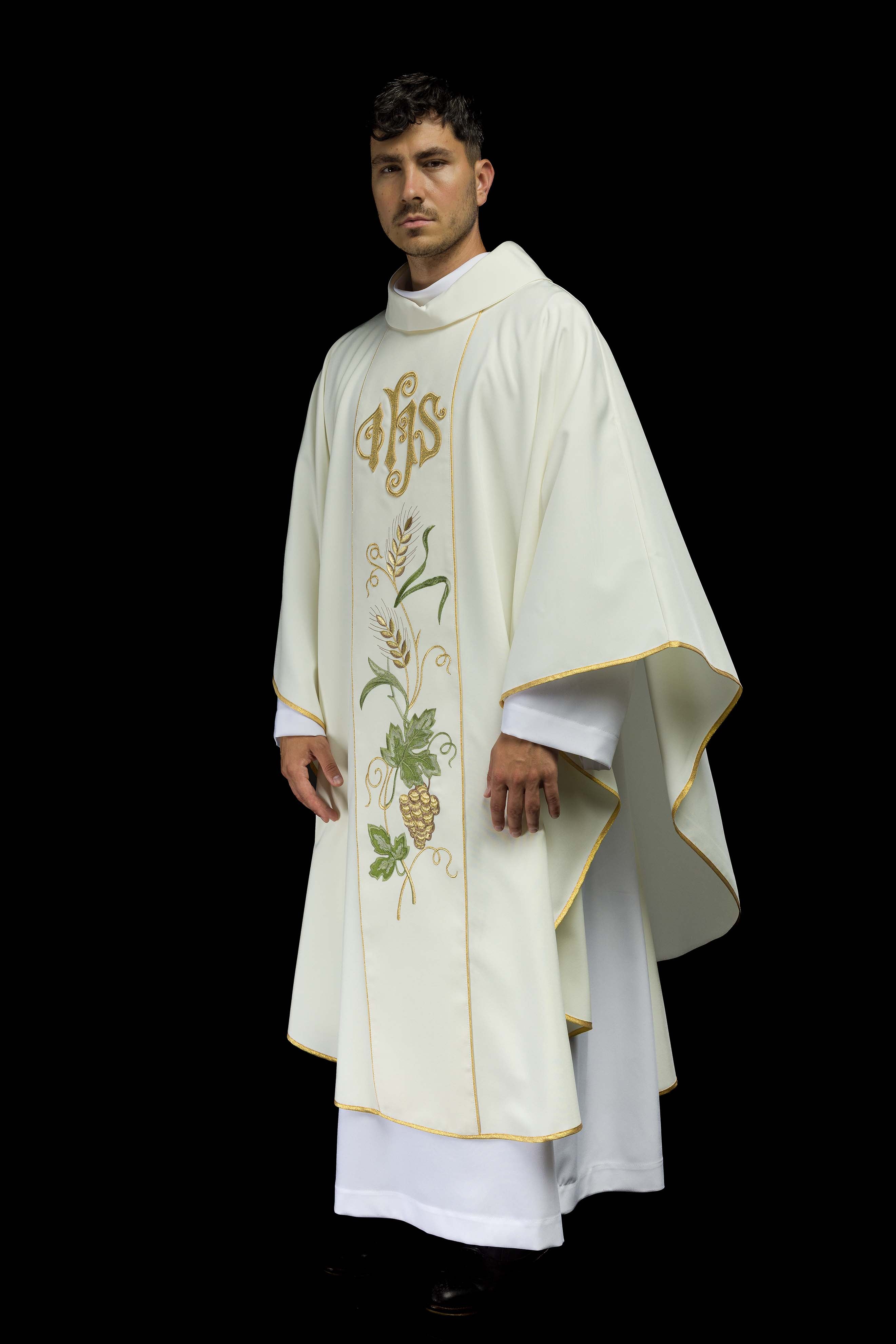 Chasuble de ceinture brodée du symbole IHS, des oreilles et des raisins écrus