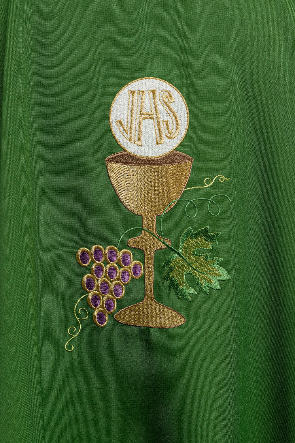 Chasuble brodée Calice vert Raisin