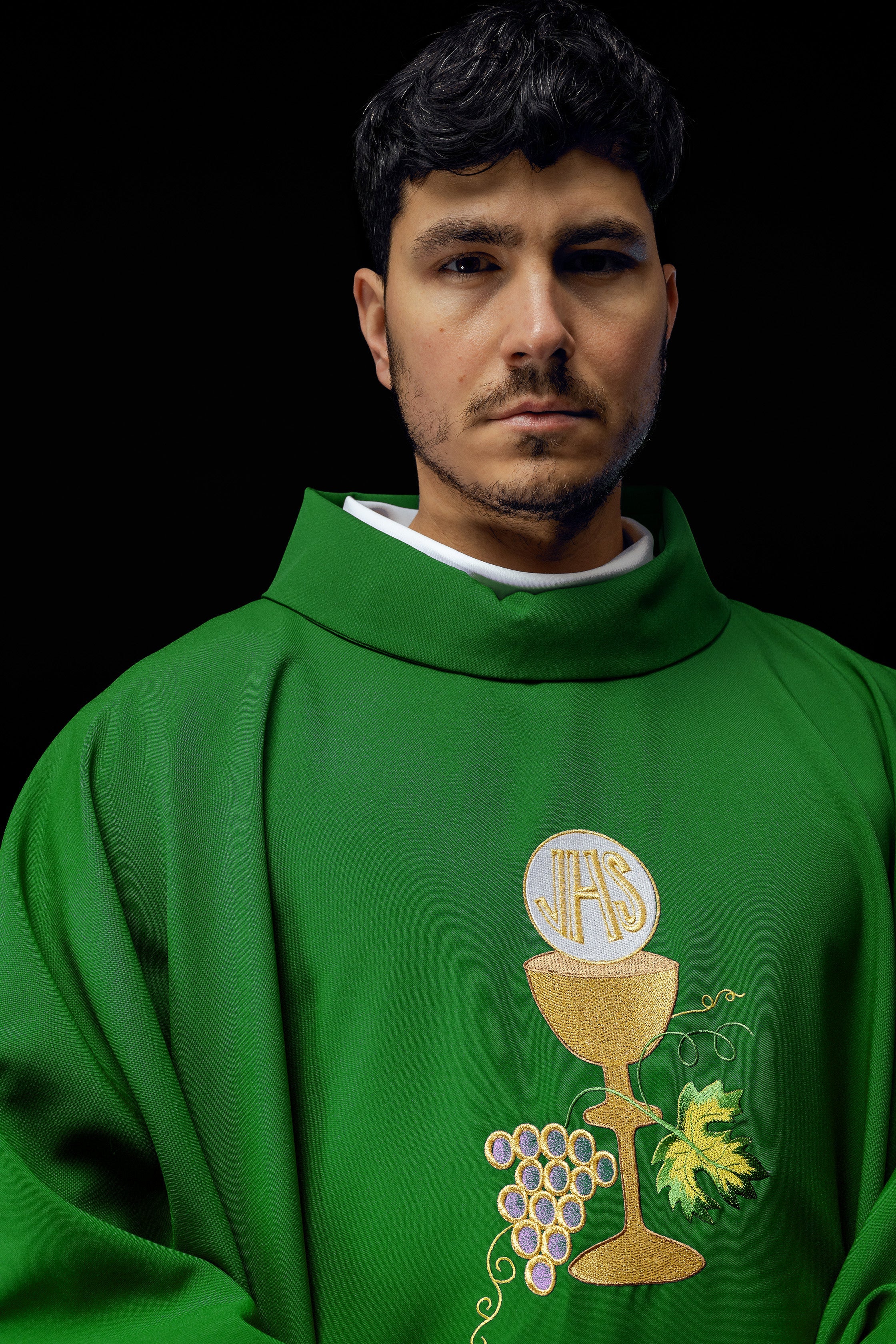 Chasuble brodée Calice vert Raisin