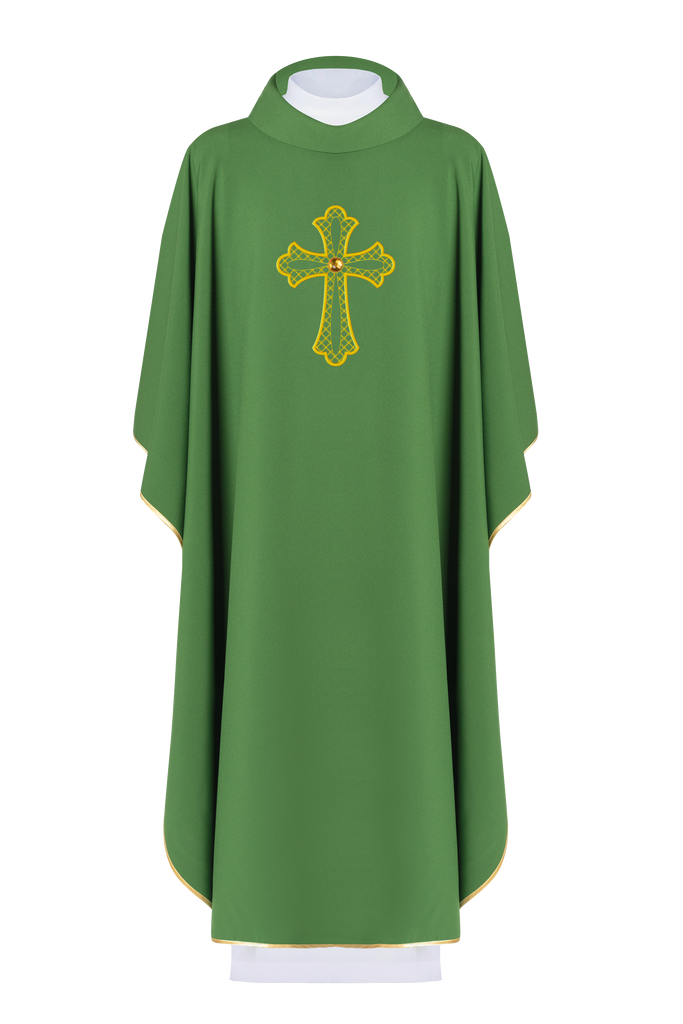 Chasuble verte brodée du symbole de la croix