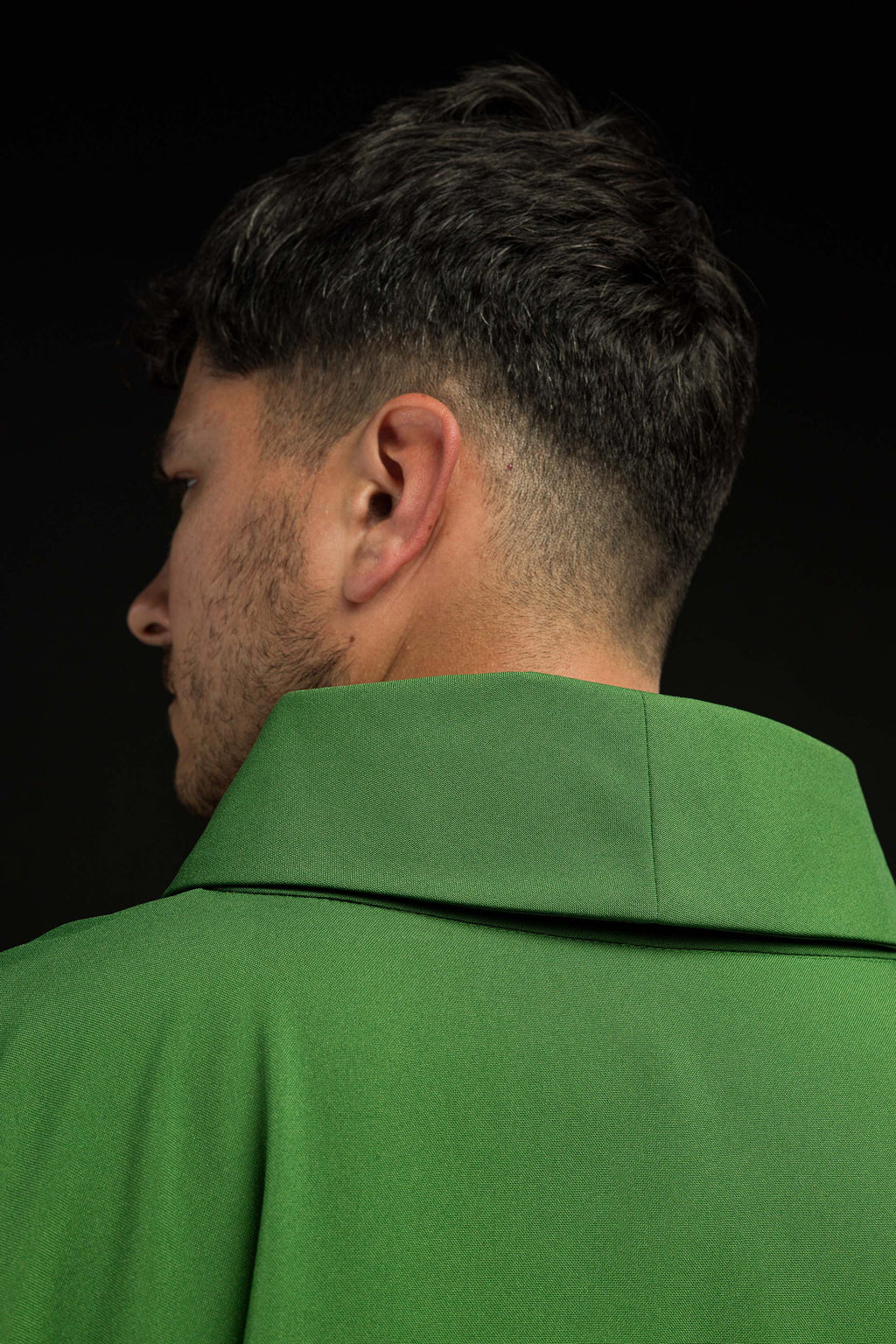 Chasuble verte JHS avec broderie en relief