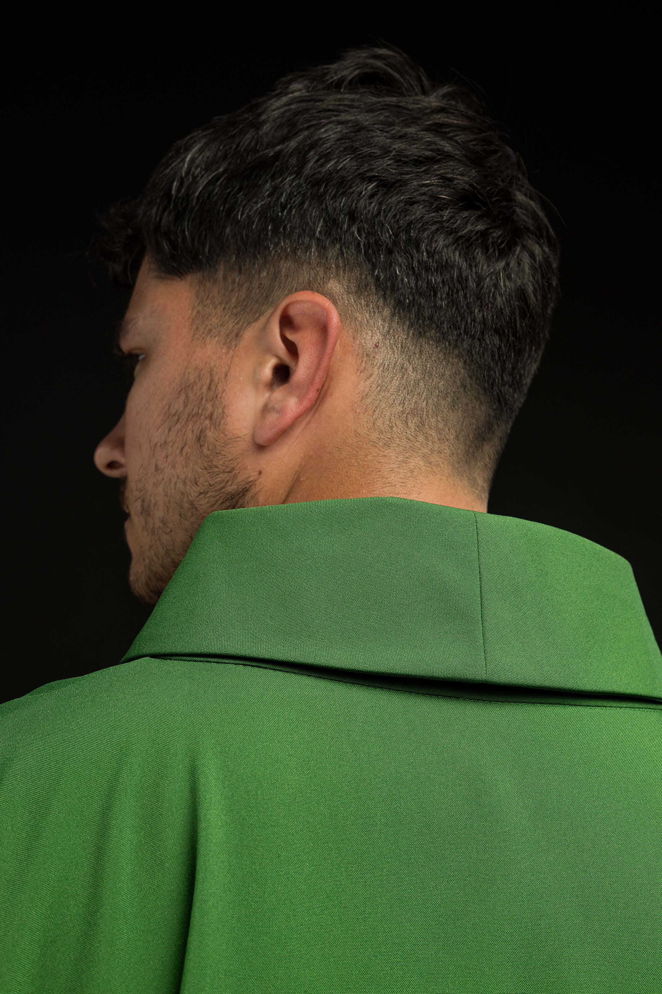 Chasuble verte JHS avec broderie en relief
