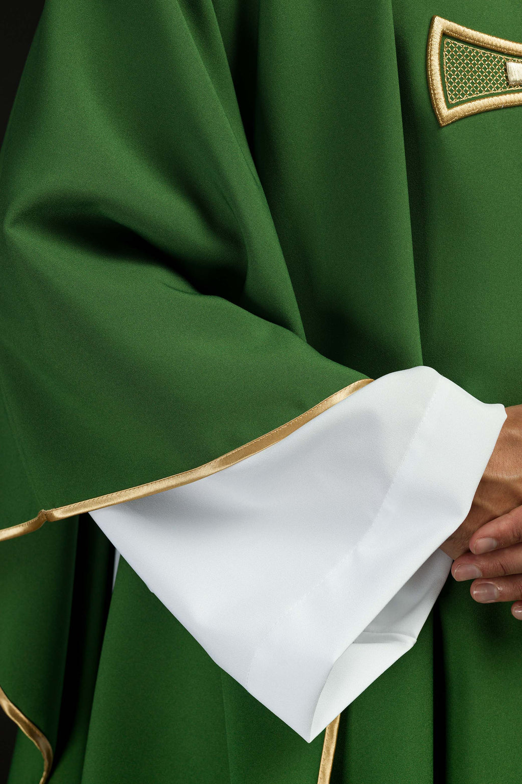Chasuble brodée IHS Vert