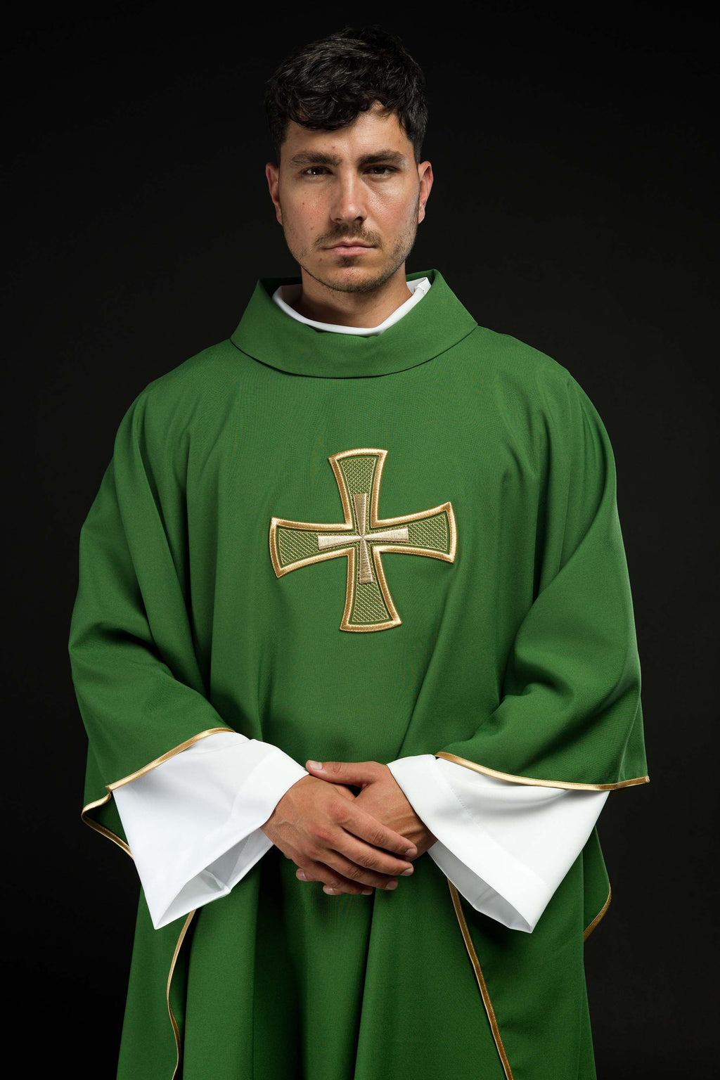 Chasuble brodée IHS Vert