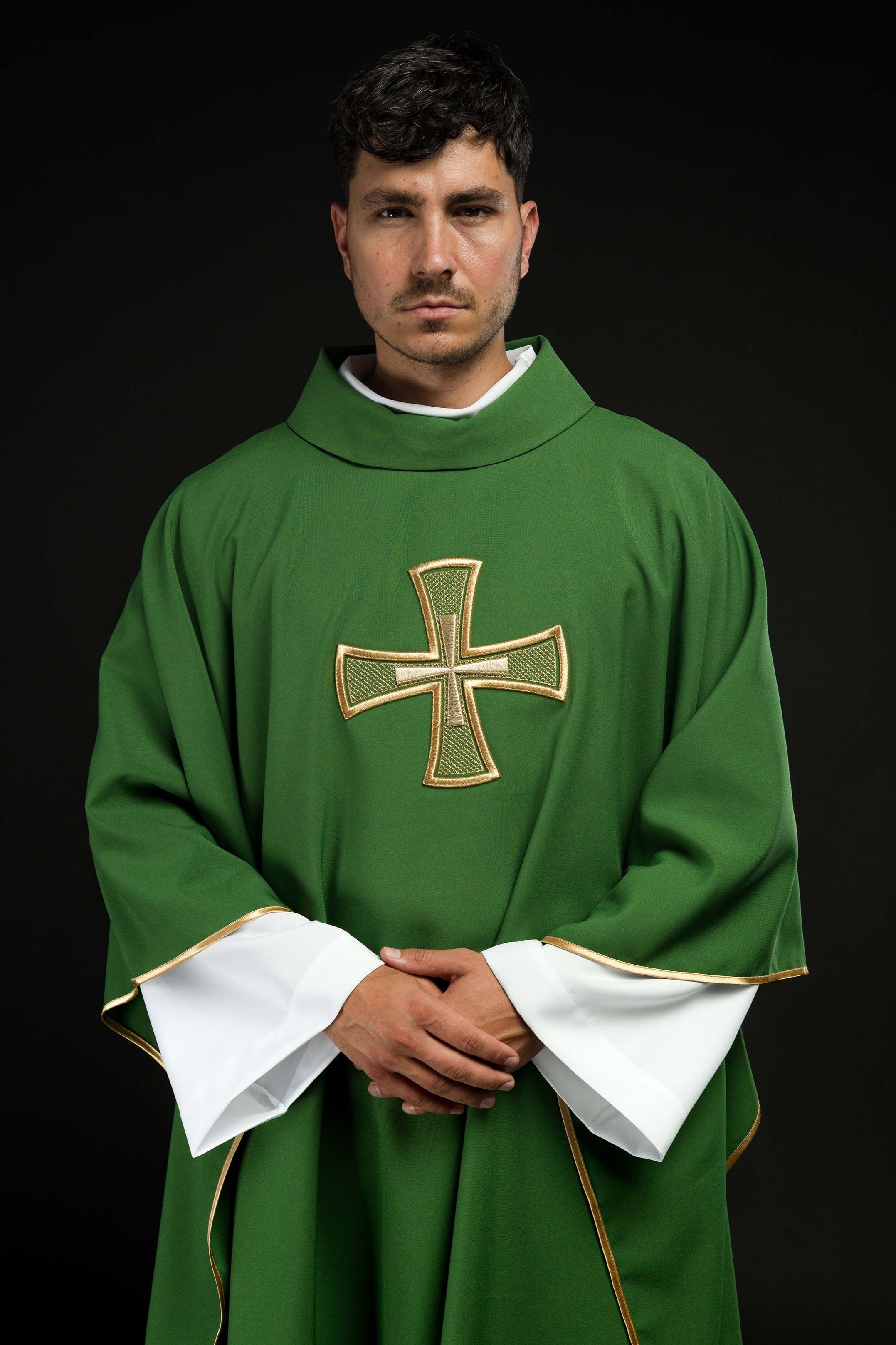 Chasuble brodée IHS Vert