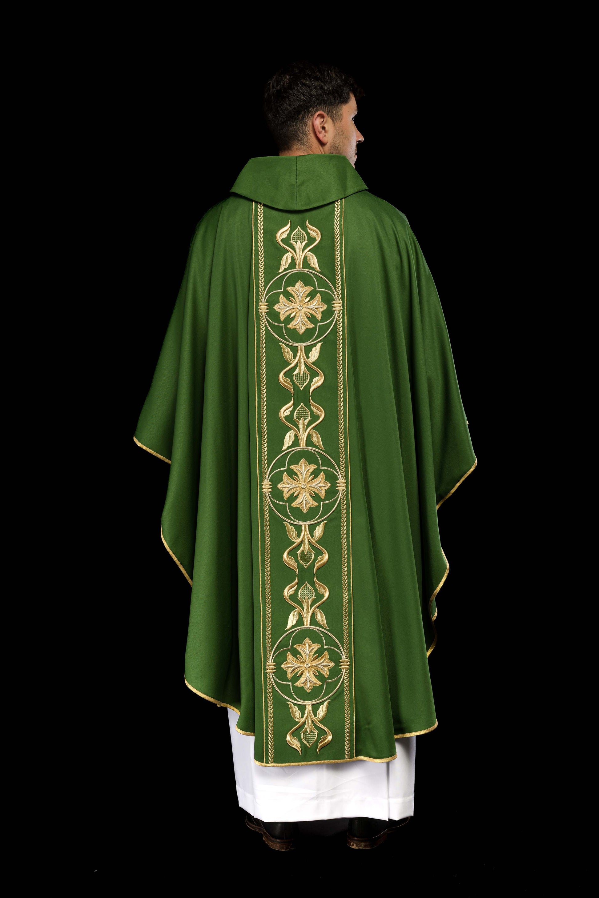 Chasuble brodée Croix verte