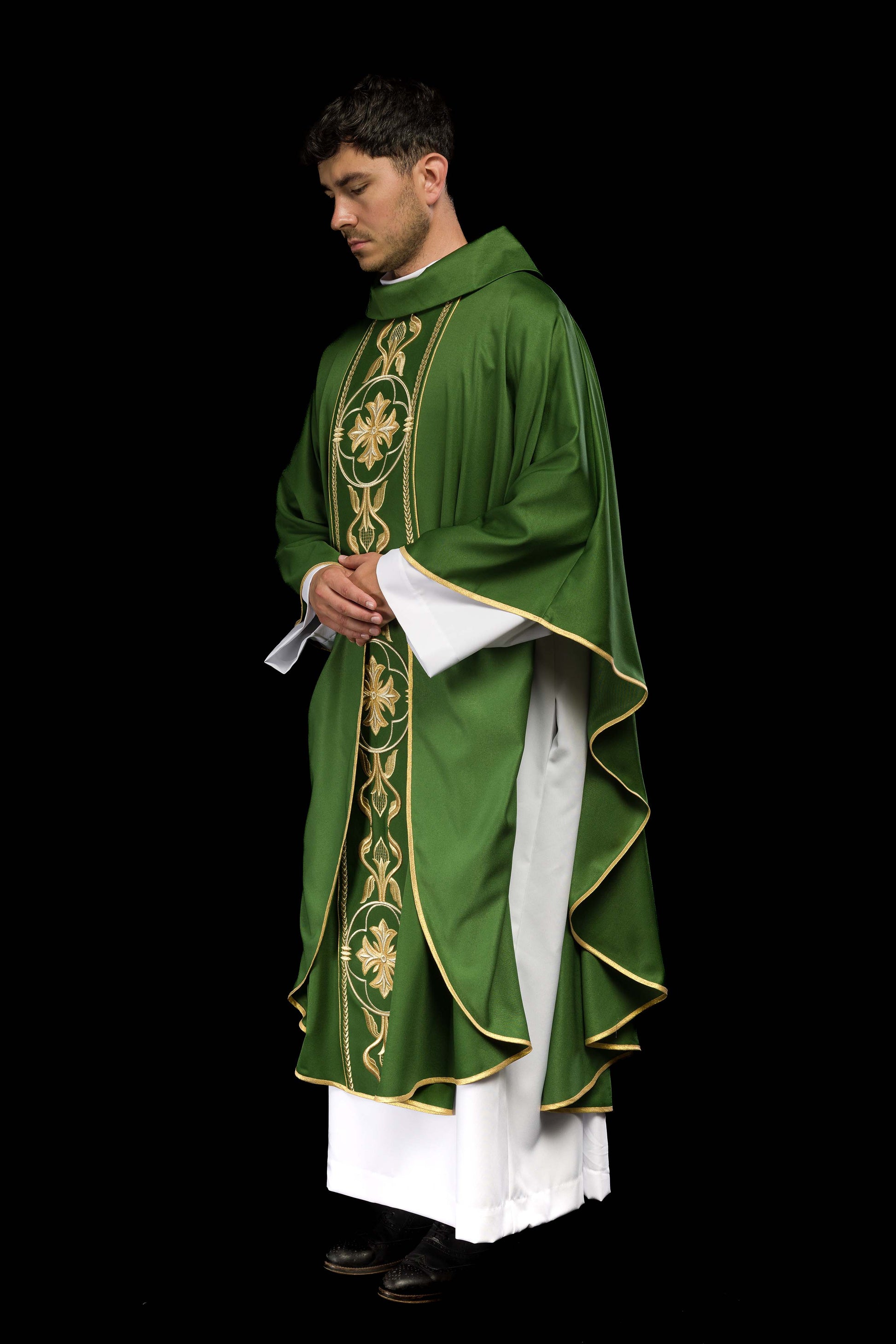 Chasuble brodée Croix verte