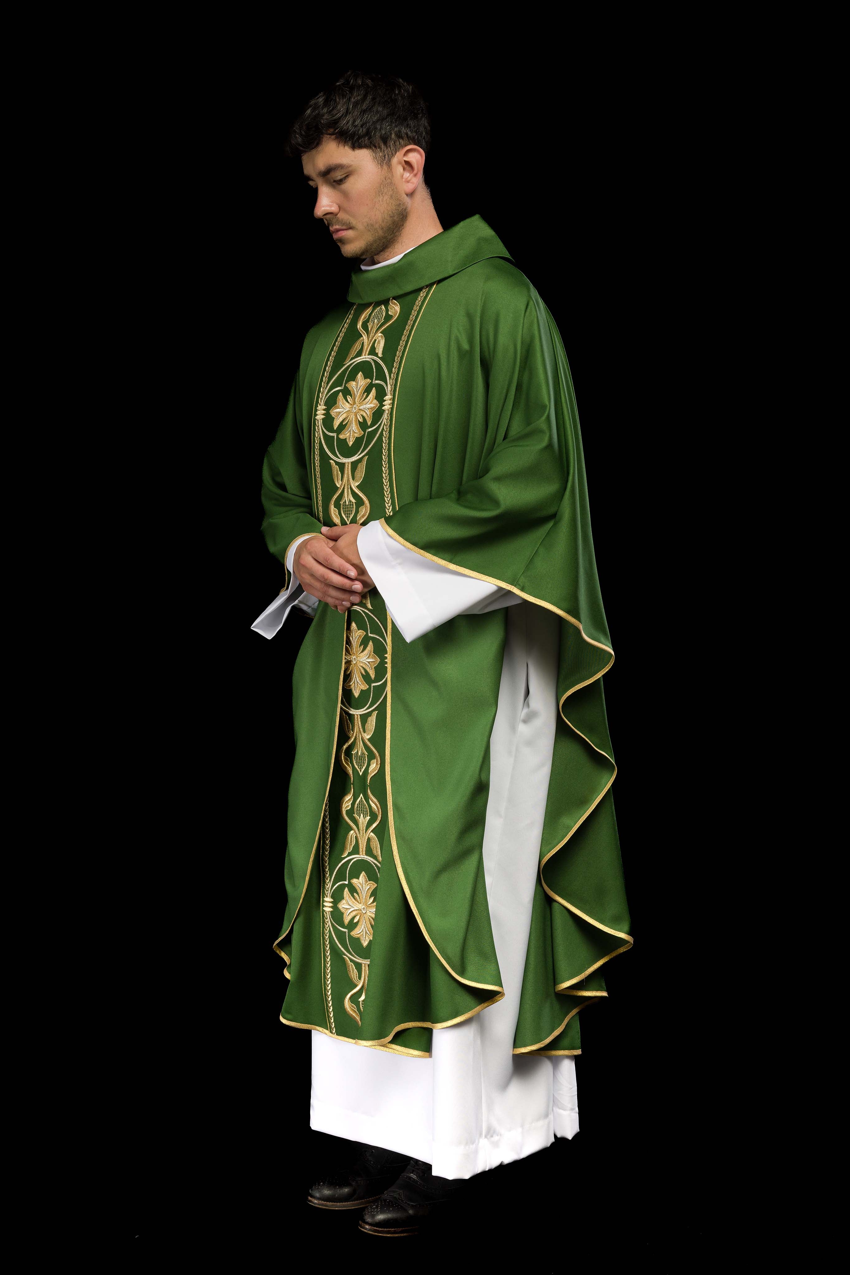 Chasuble brodée Croix verte