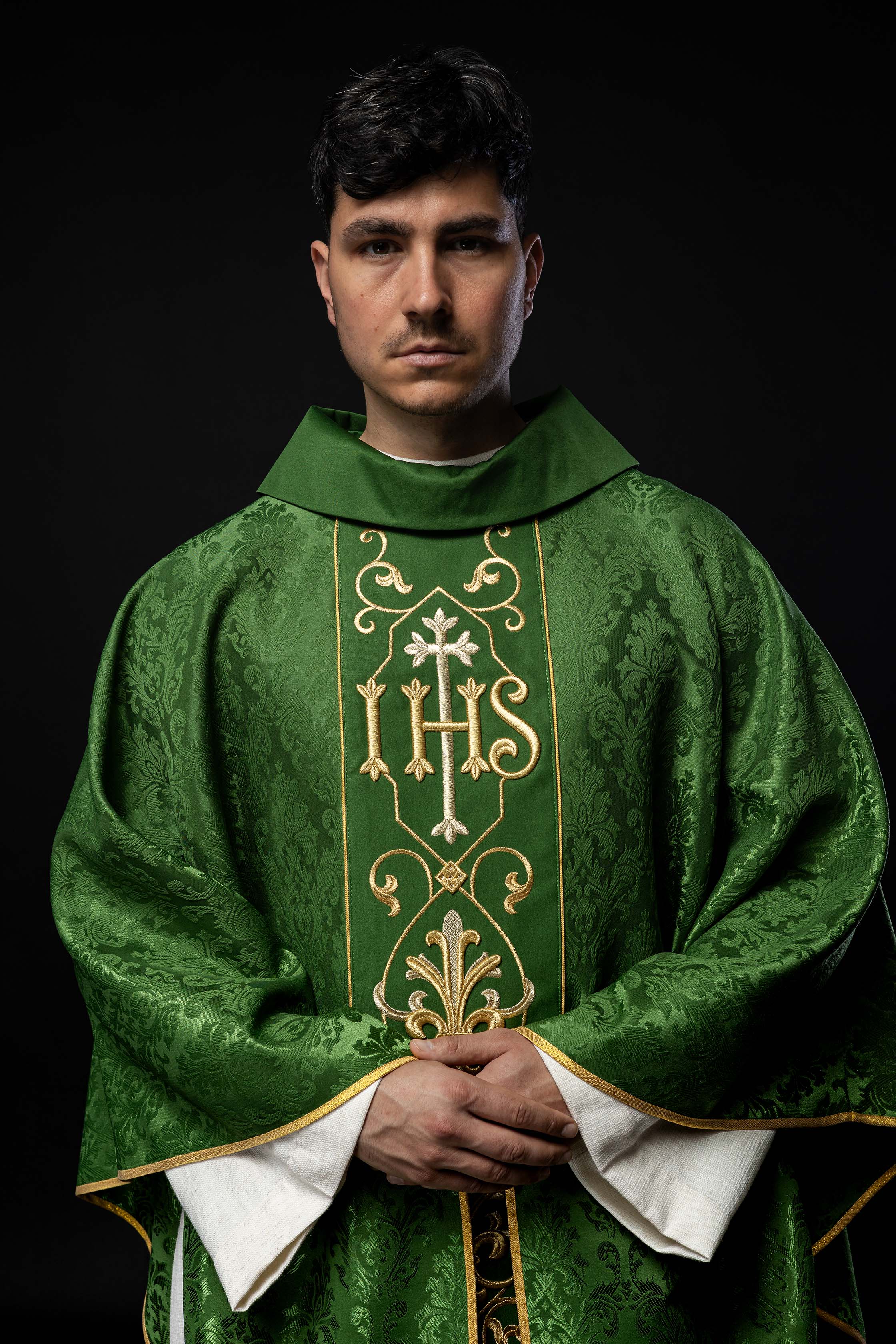 Chasuble brodée IHS Vert