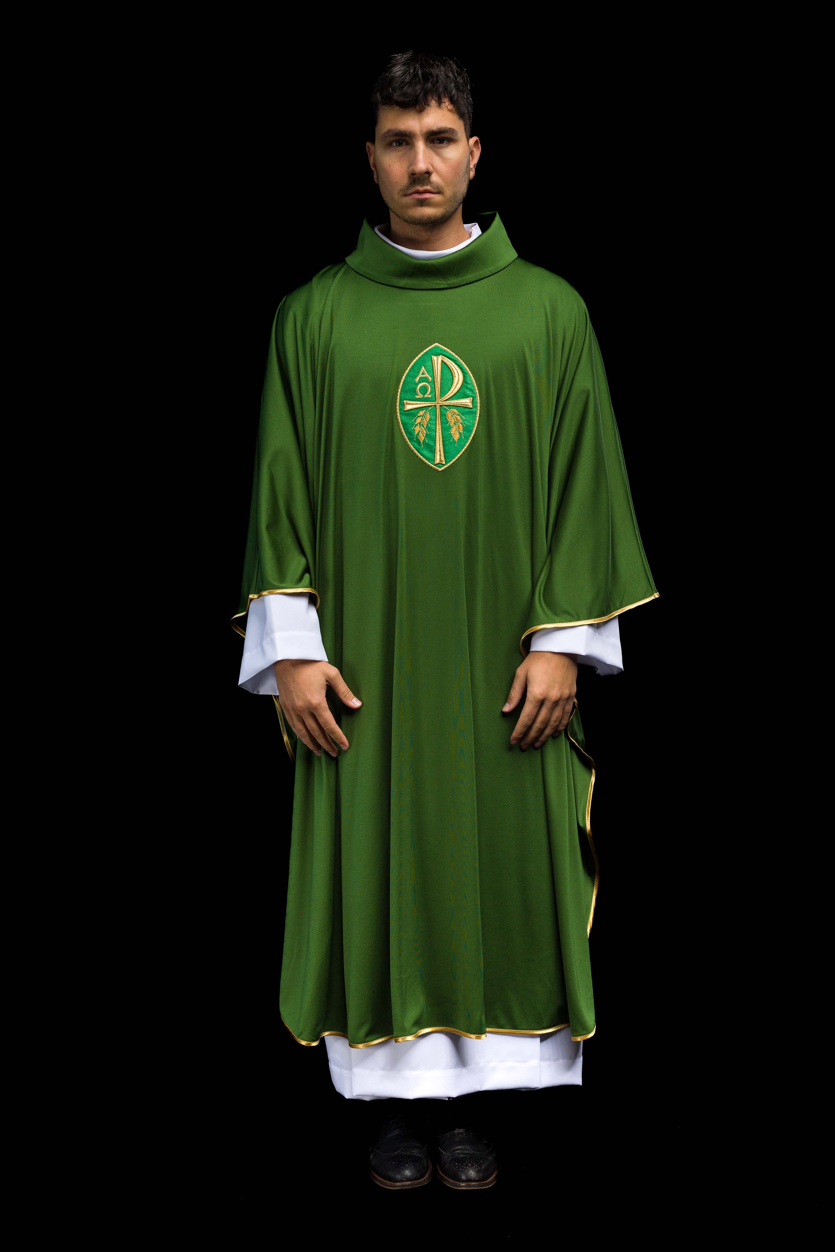 Chasuble brodée Croix verte