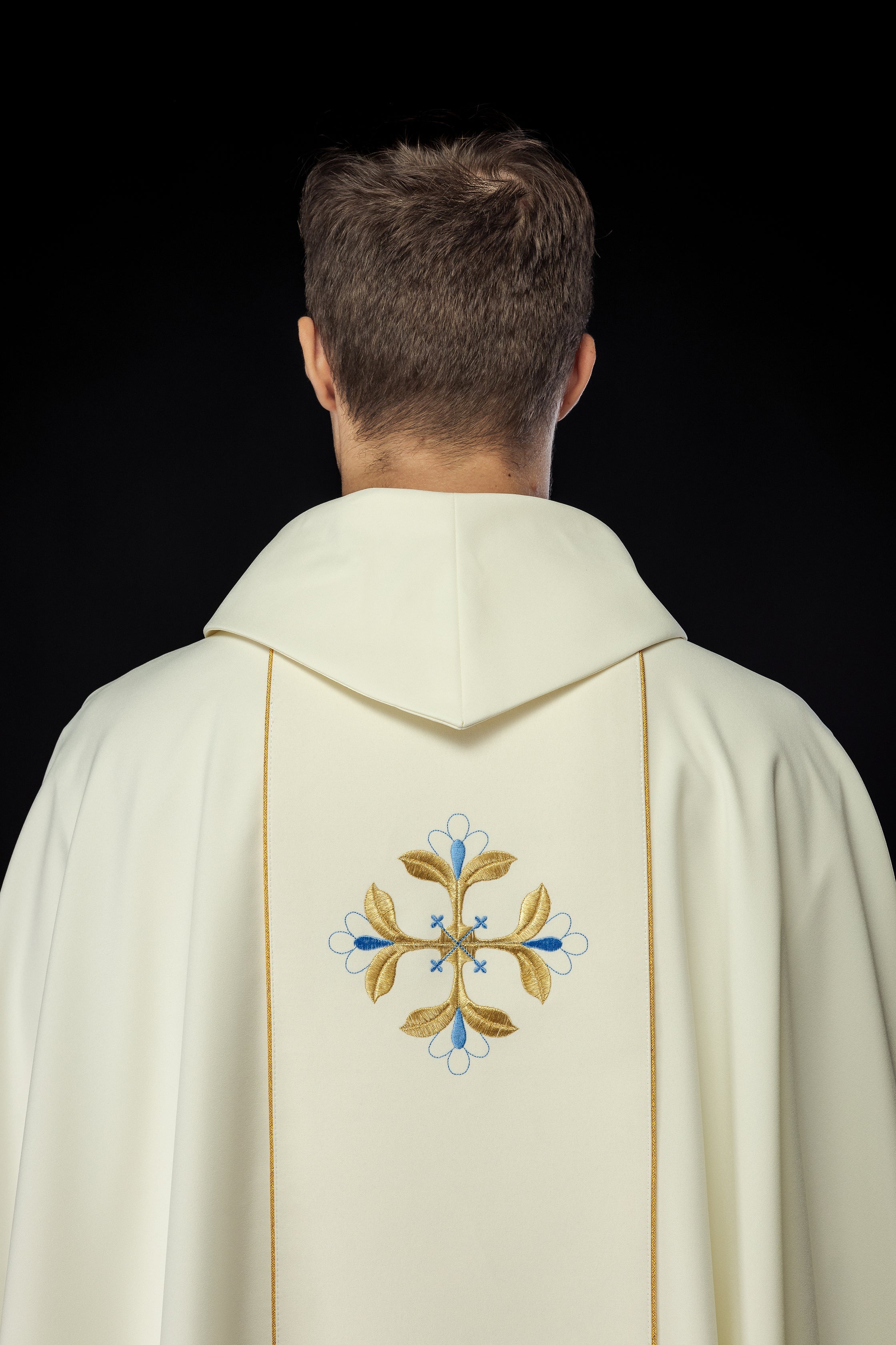 Chasuble brodée à l'effigie de Notre-Dame de l'Assomption