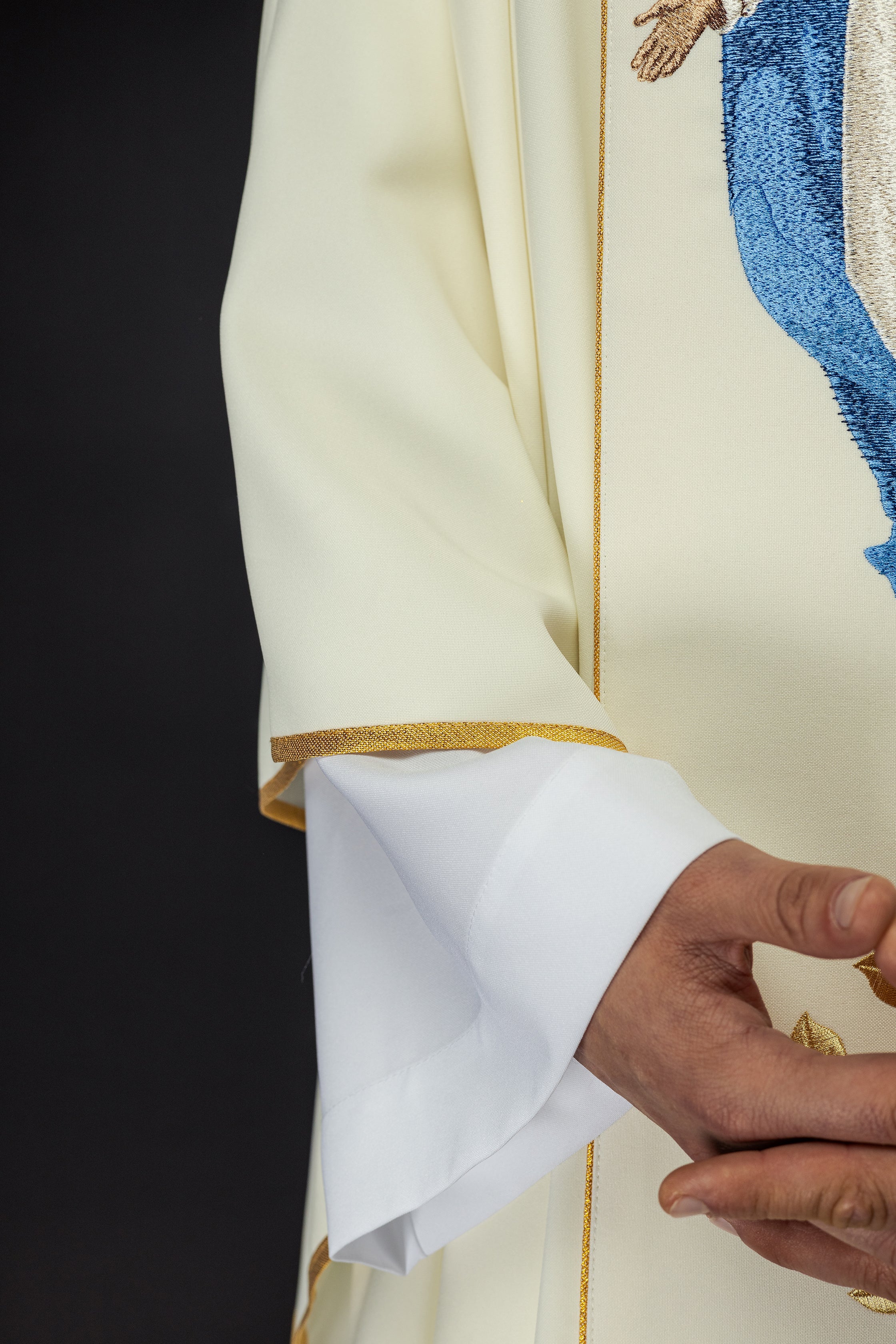 Chasuble brodée à l'effigie de Notre-Dame de l'Assomption