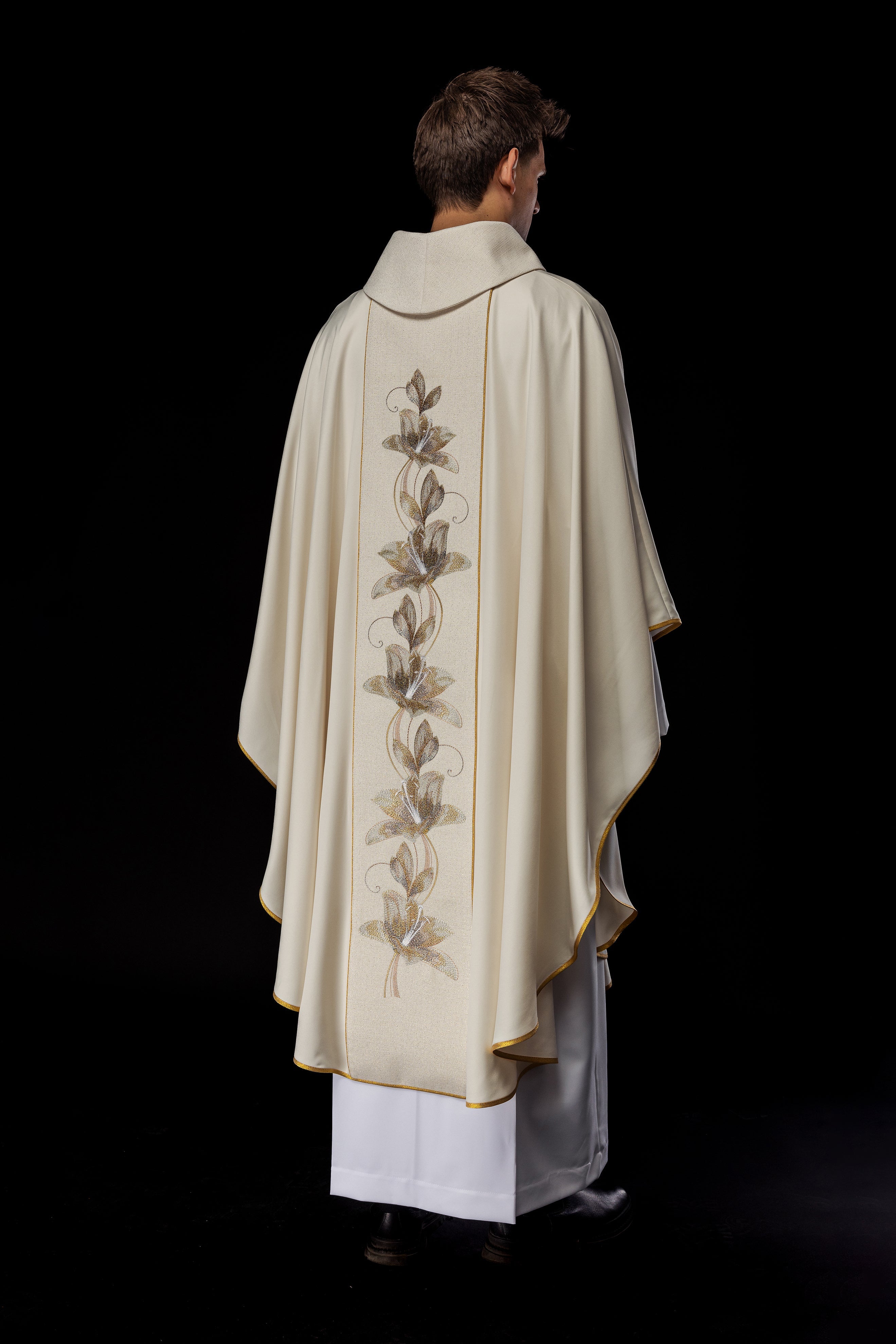 Chasuble brodée à l'effigie de Notre-Dame de Guadalupe