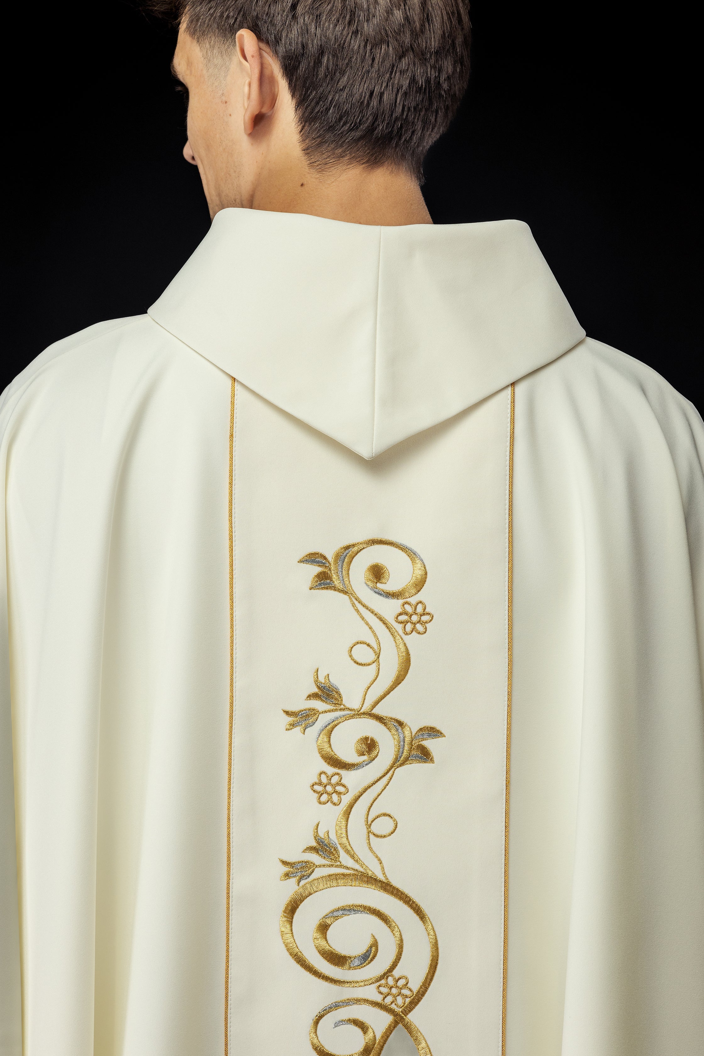 Chasuble brodée avec l'image de la Sainte Famille pour Noël