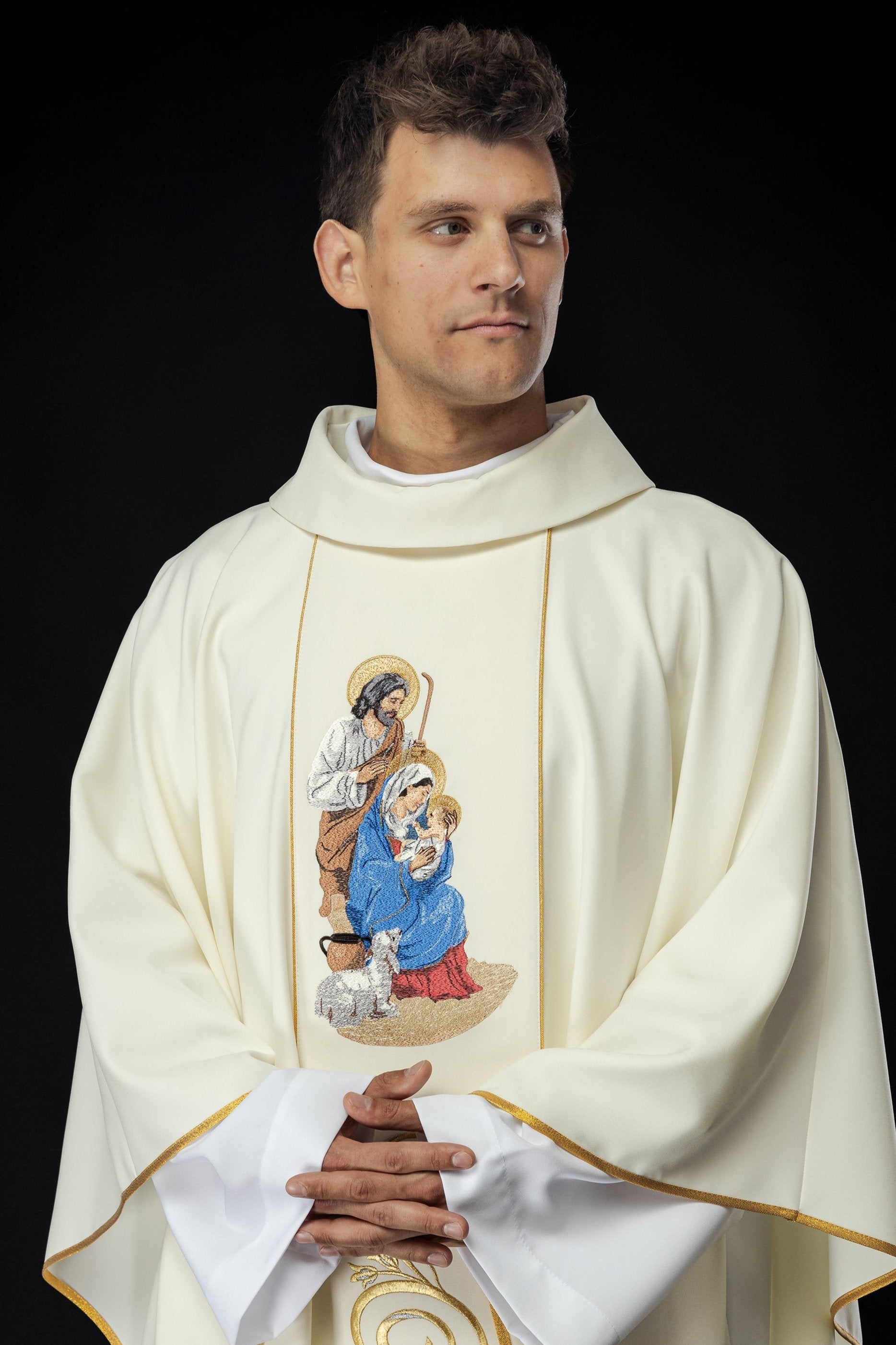 Chasuble brodée avec l'image de la Sainte Famille pour Noël