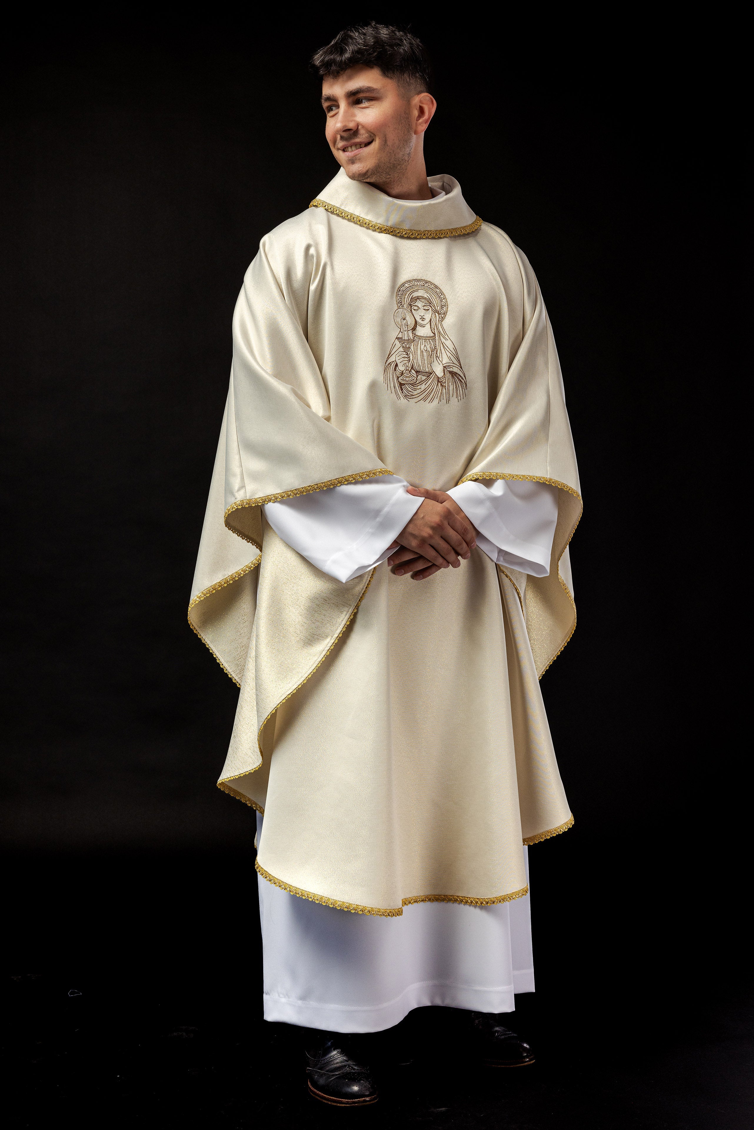 Chasuble brodée à l'effigie de Notre-Dame du Tonnerre