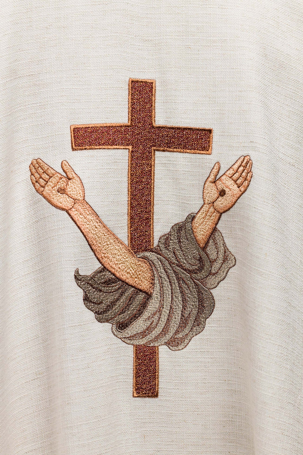 Chasuble brodée avec l’image de Saint François