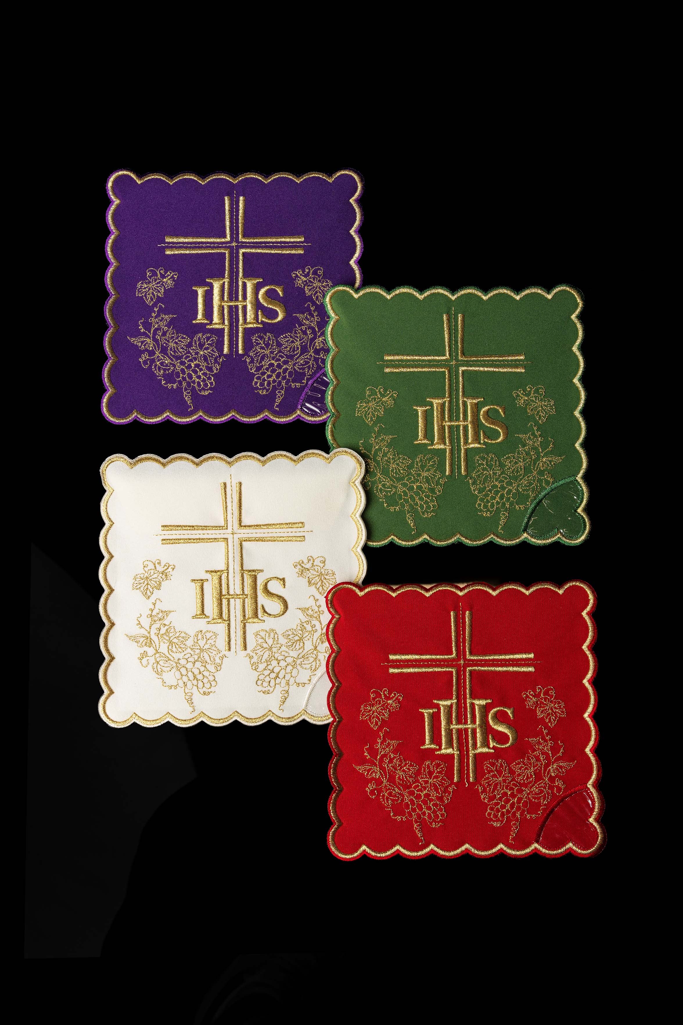 Ensemble de pales de calice avec symbole IHS en quatre couleurs liturgiques