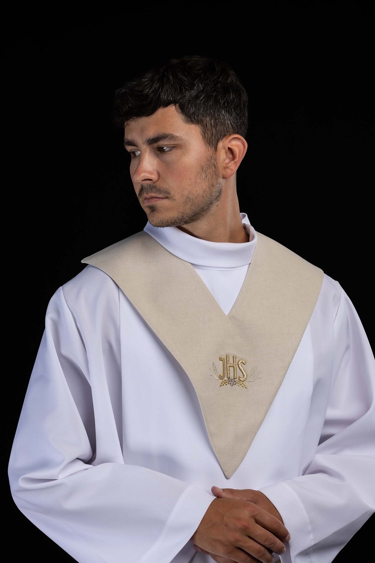 Pallium de lecteur écru avec broderie IHS et motif ornemental
