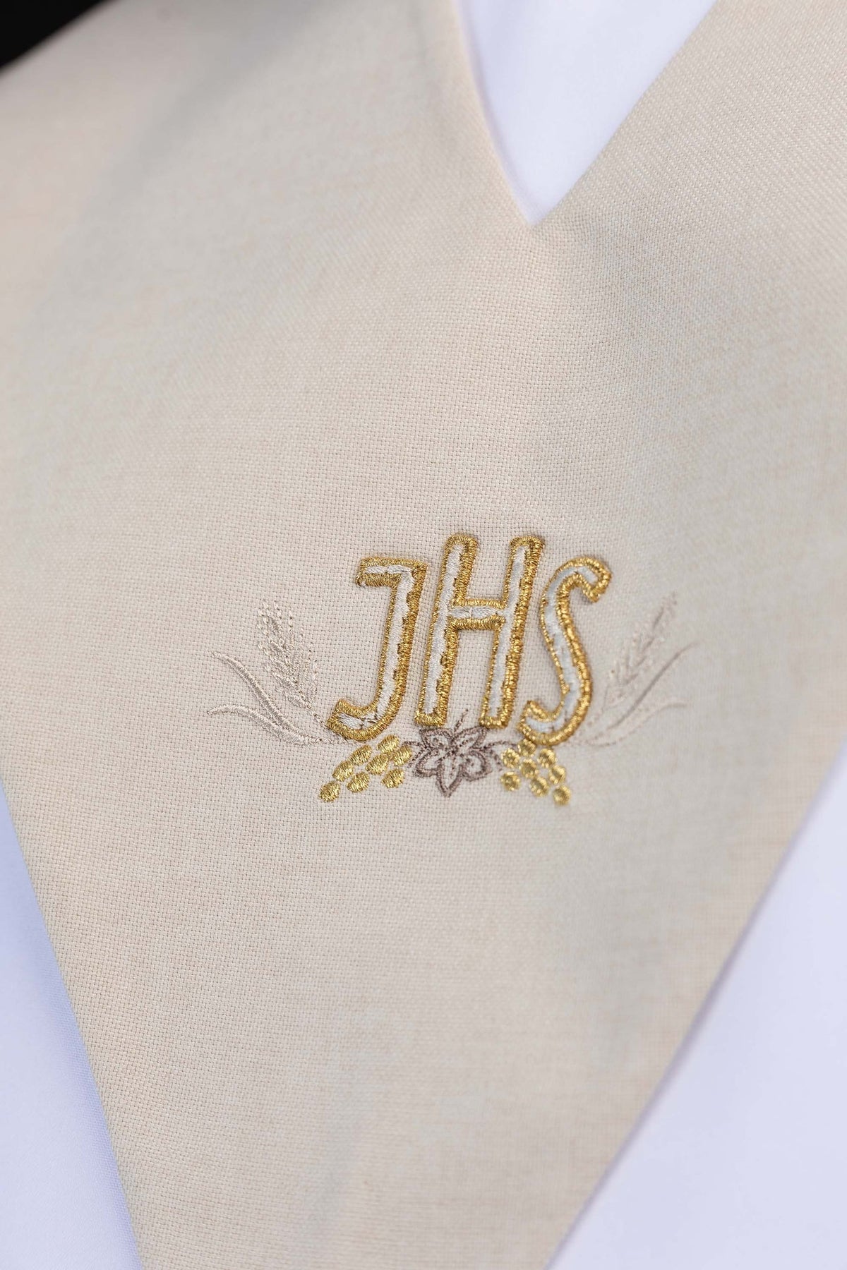 Pallium de lecteur écru avec broderie IHS et motif ornemental