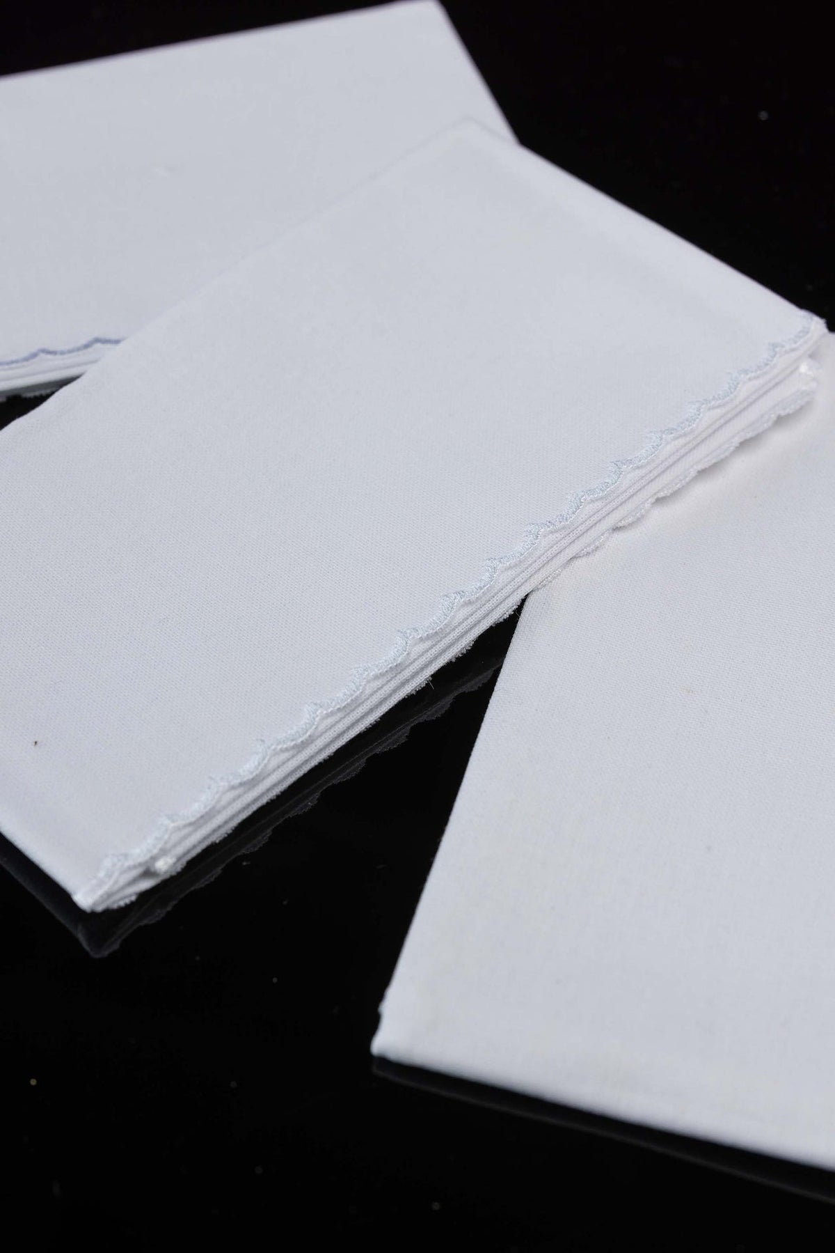 Ensemble de 5 manuterges liturgiques blancs en coton
