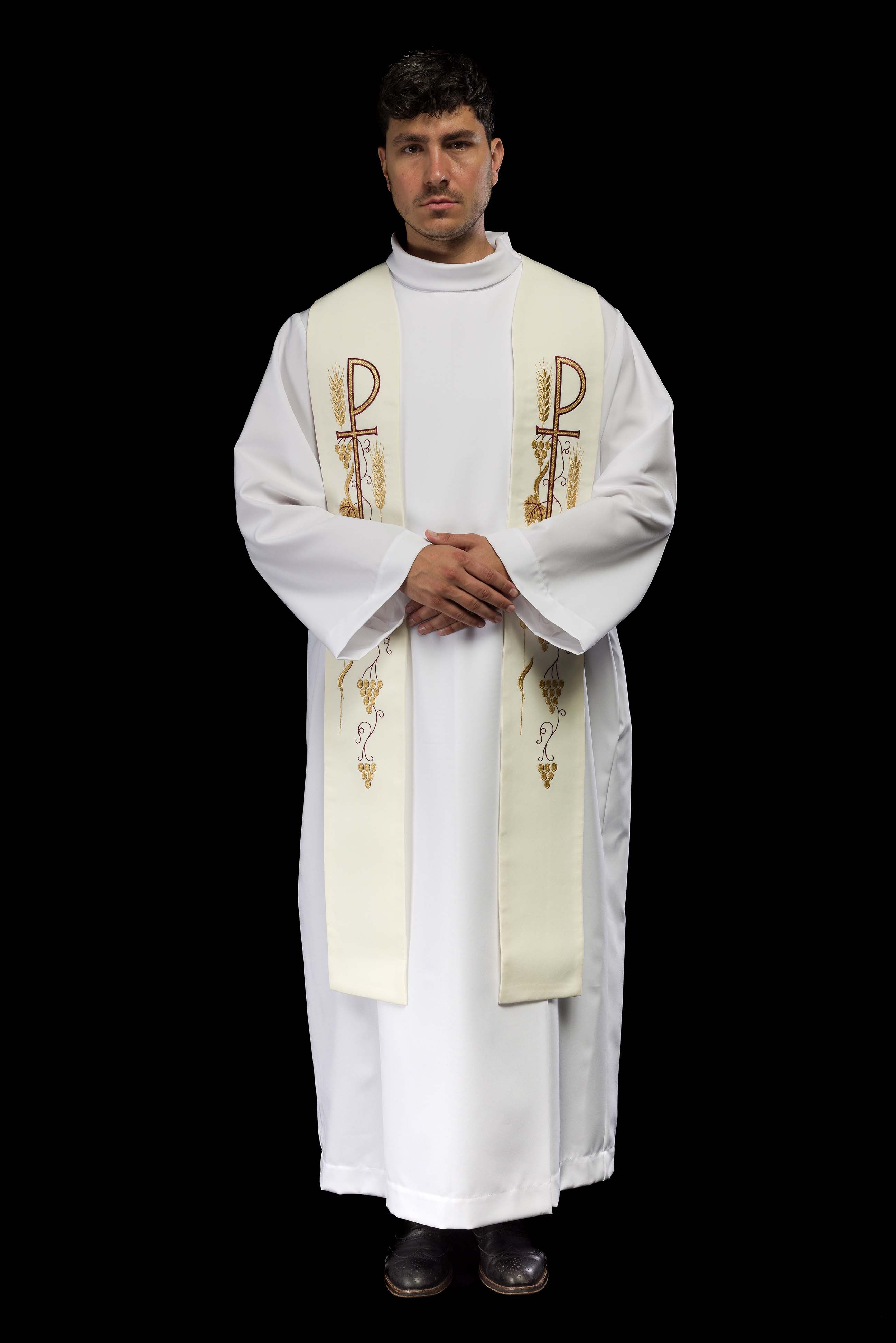 Étole sacerdotale brodée d'une croix et de raisins écru