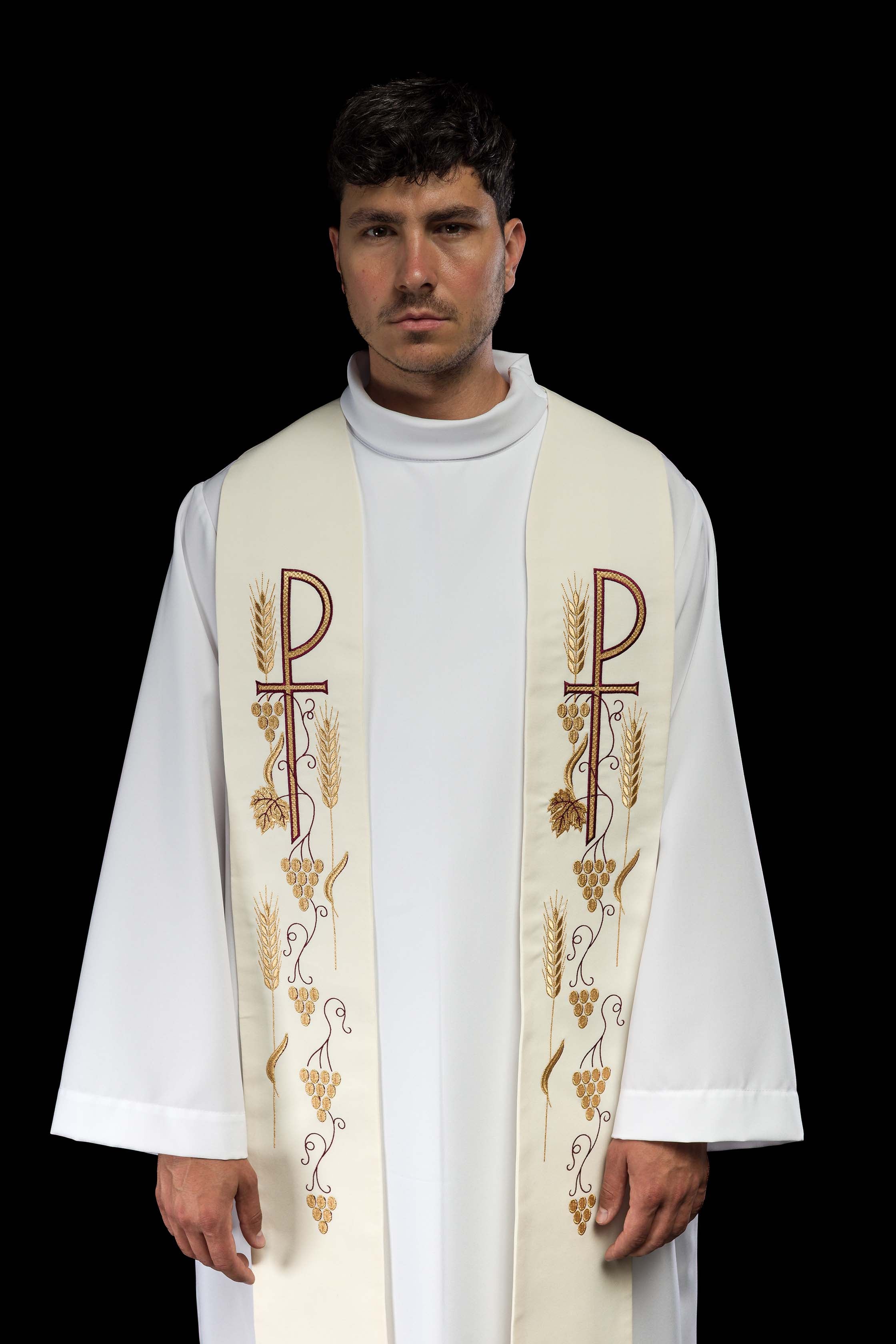 Étole sacerdotale brodée d'une croix et de raisins écru