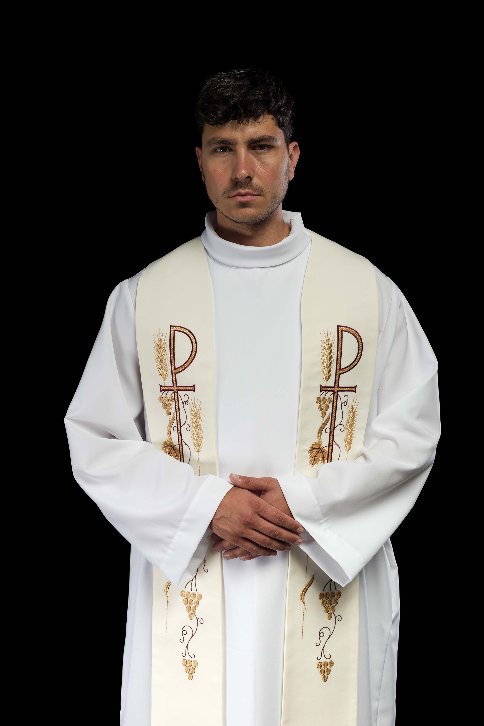 Étole sacerdotale brodée d'une croix et de raisins écru
