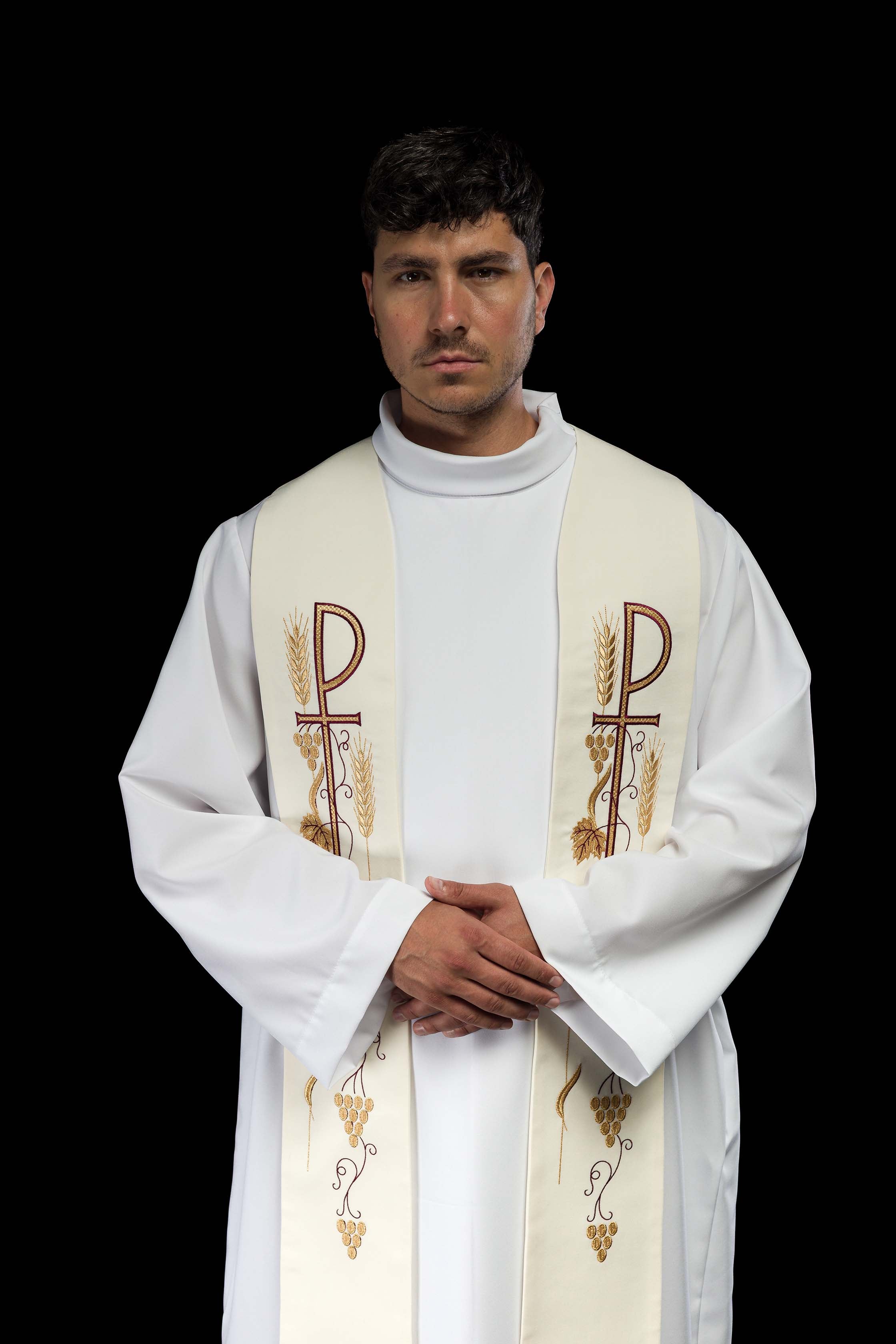 Étole sacerdotale brodée d'une croix et de raisins écru