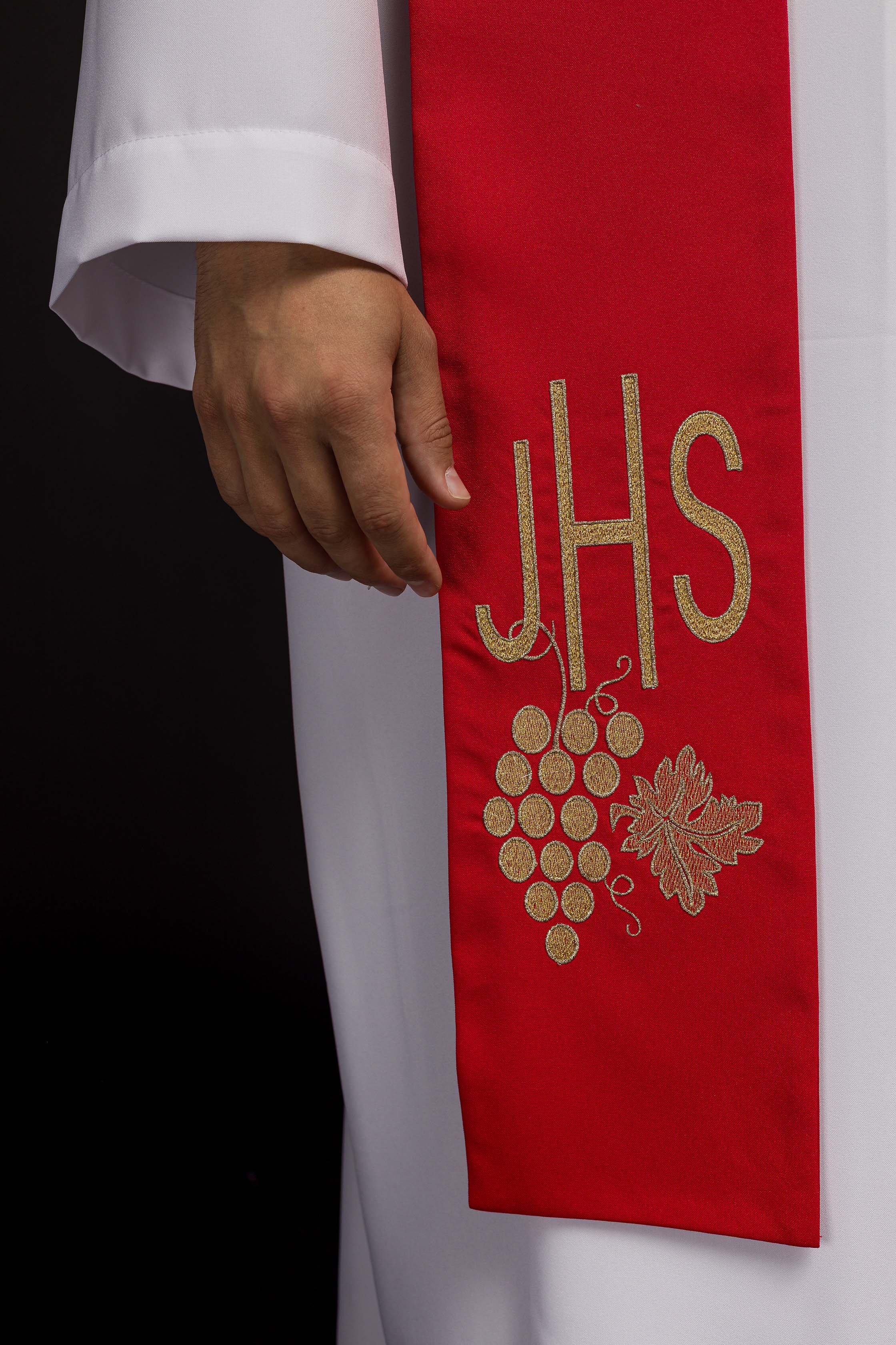 Étole de prêtre brodée IHS rouge avec raisins