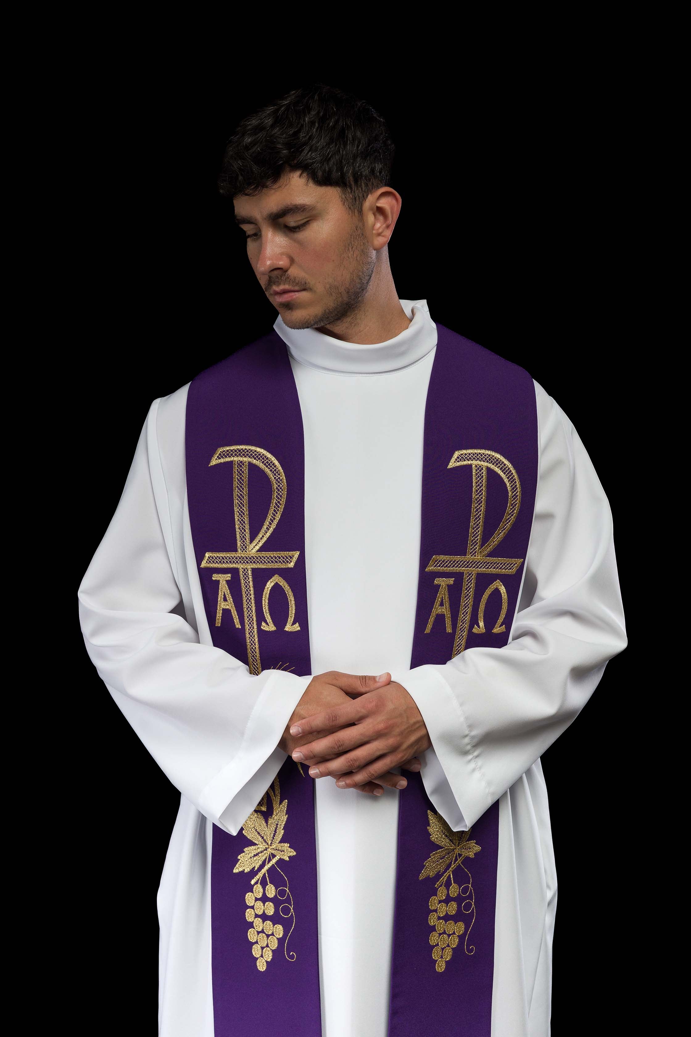 Étole de prêtre pourpre brodée Alpha et Omega