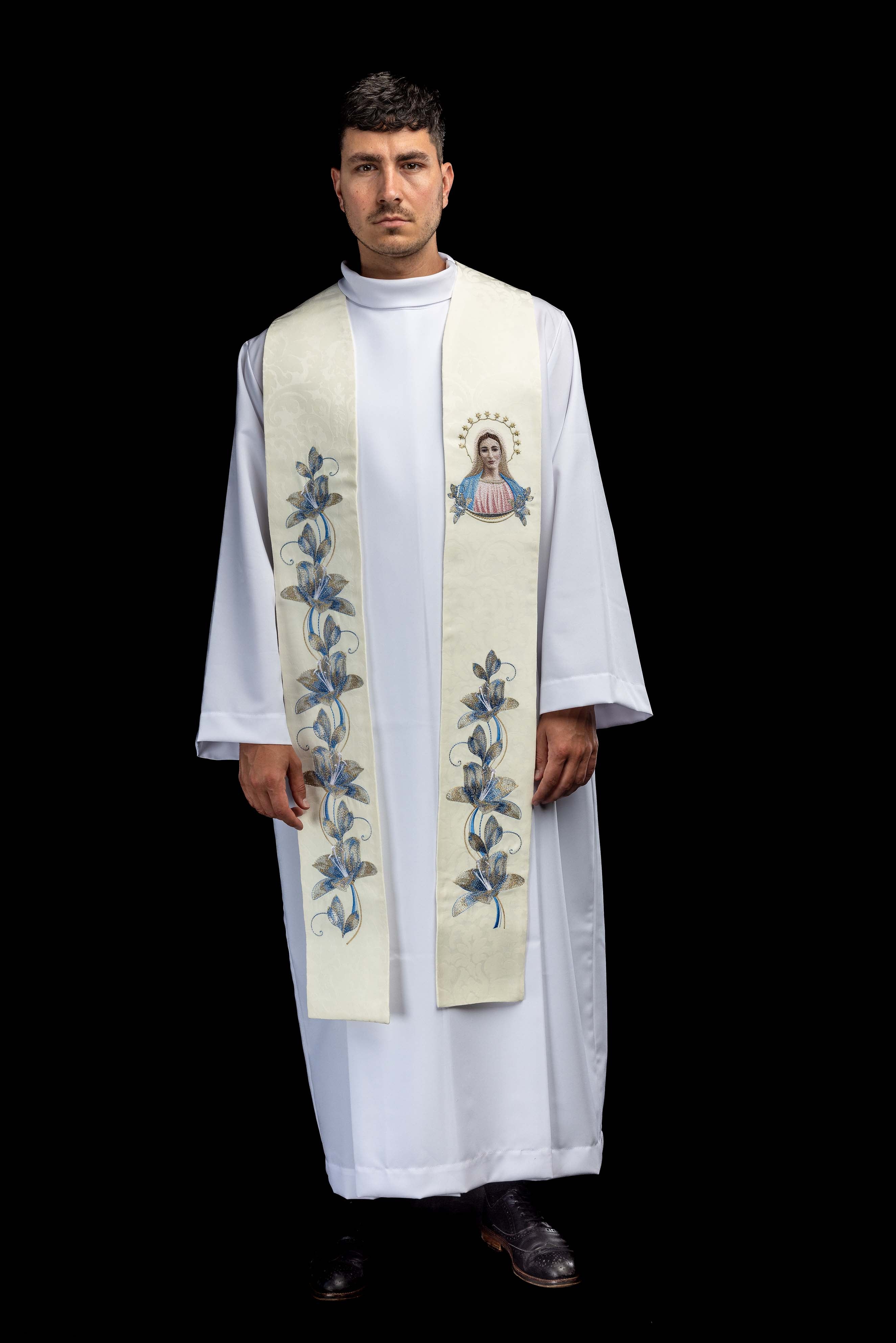 Étole brodée avec l’image de Notre-Dame de Medjugorje