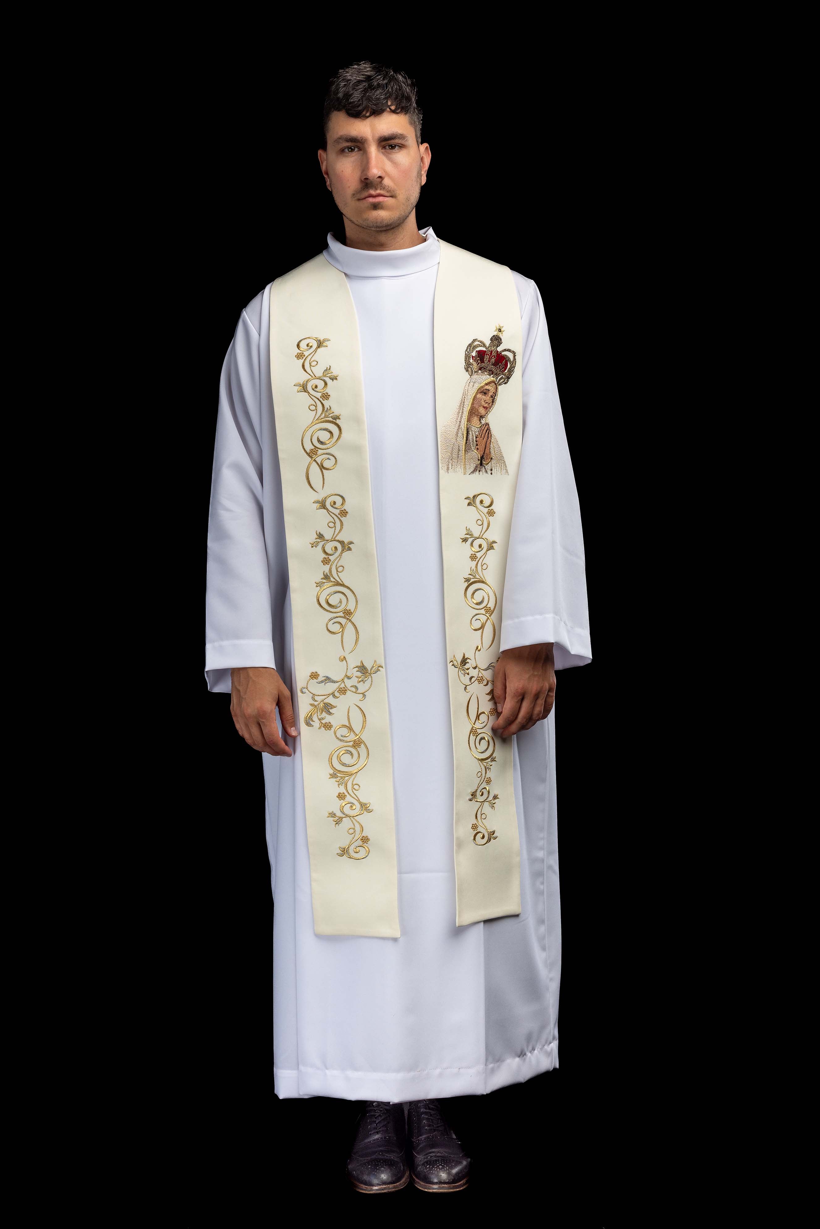 Étole brodée avec l’image de Notre-Dame de Fatima