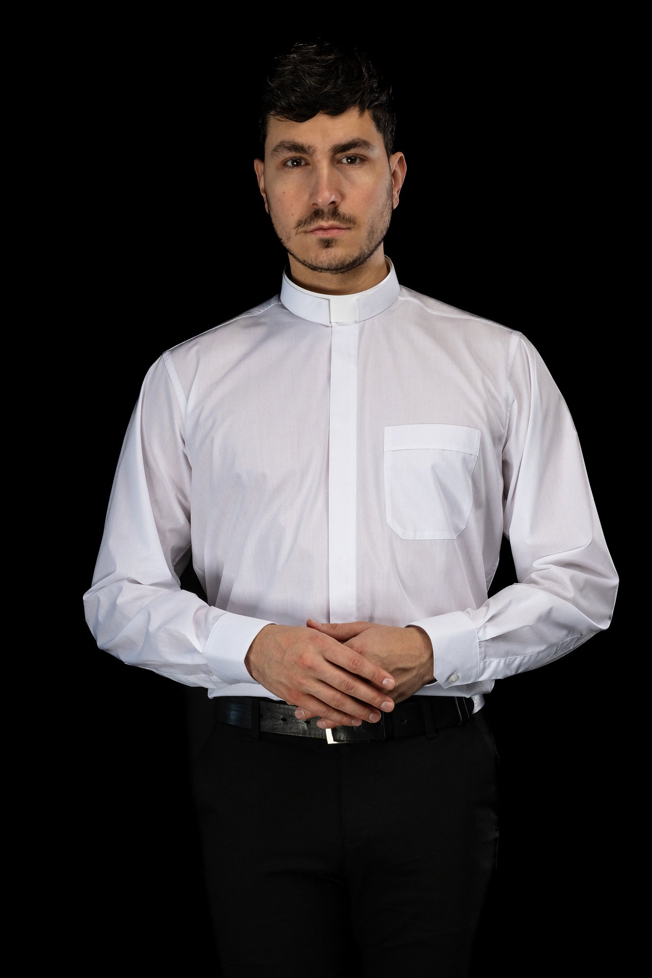 Chemise clergyman romaine blanche à manches longues avec col romain