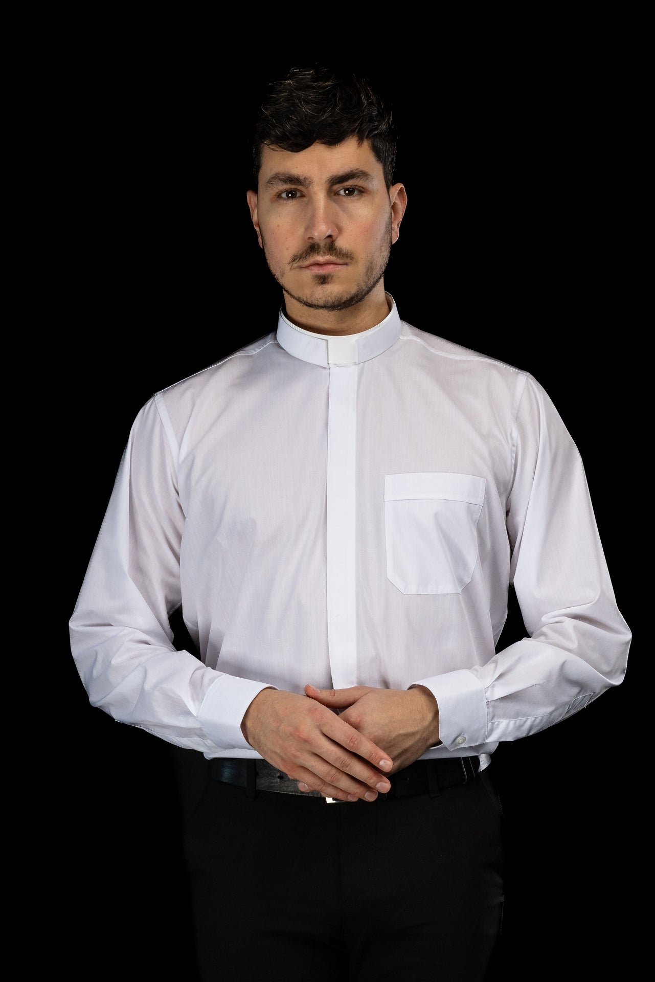 Chemise clergyman romaine blanche à manches longues avec col romain