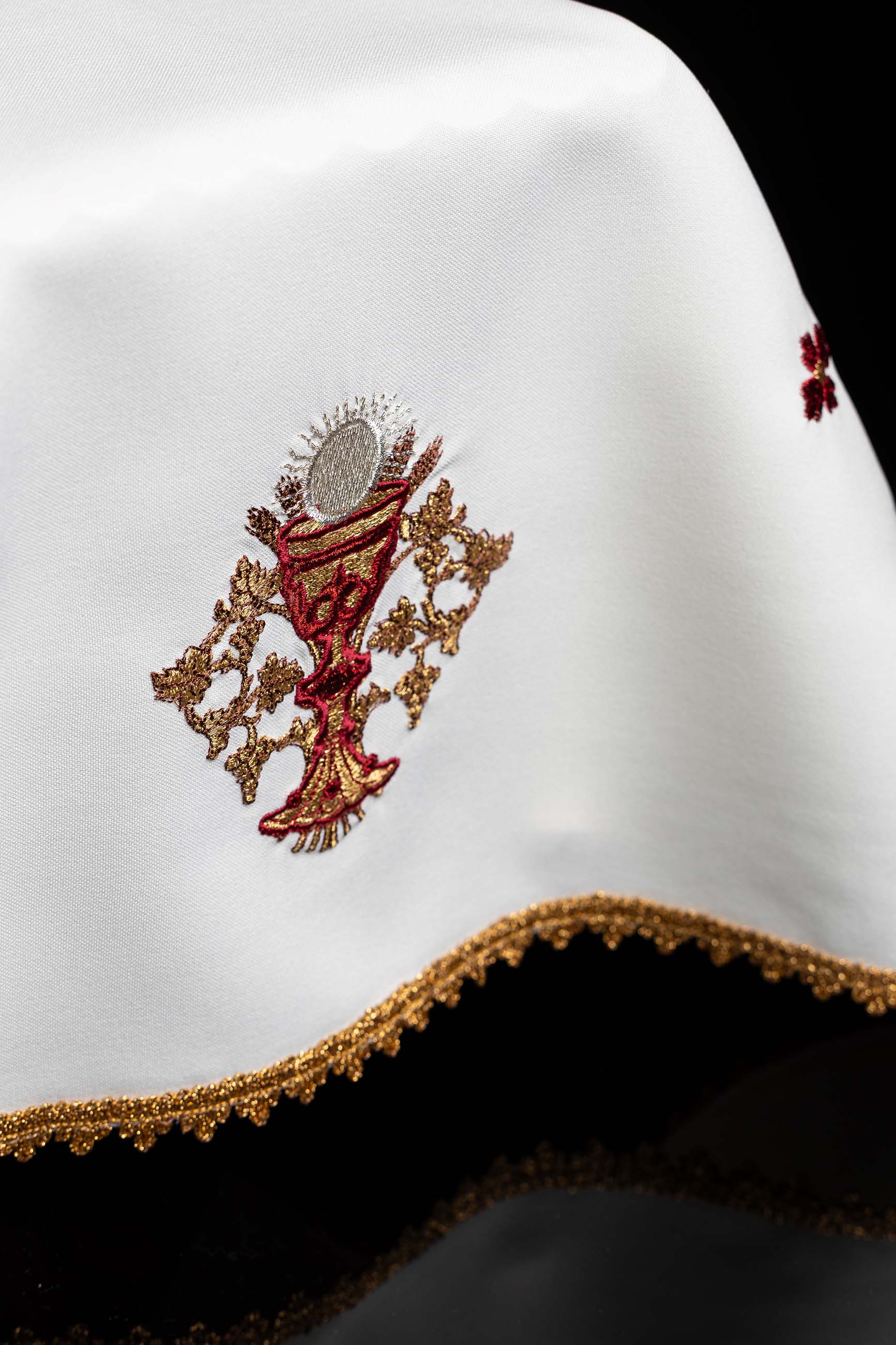 Voile de calice avec motif de calice eucharistique brodé