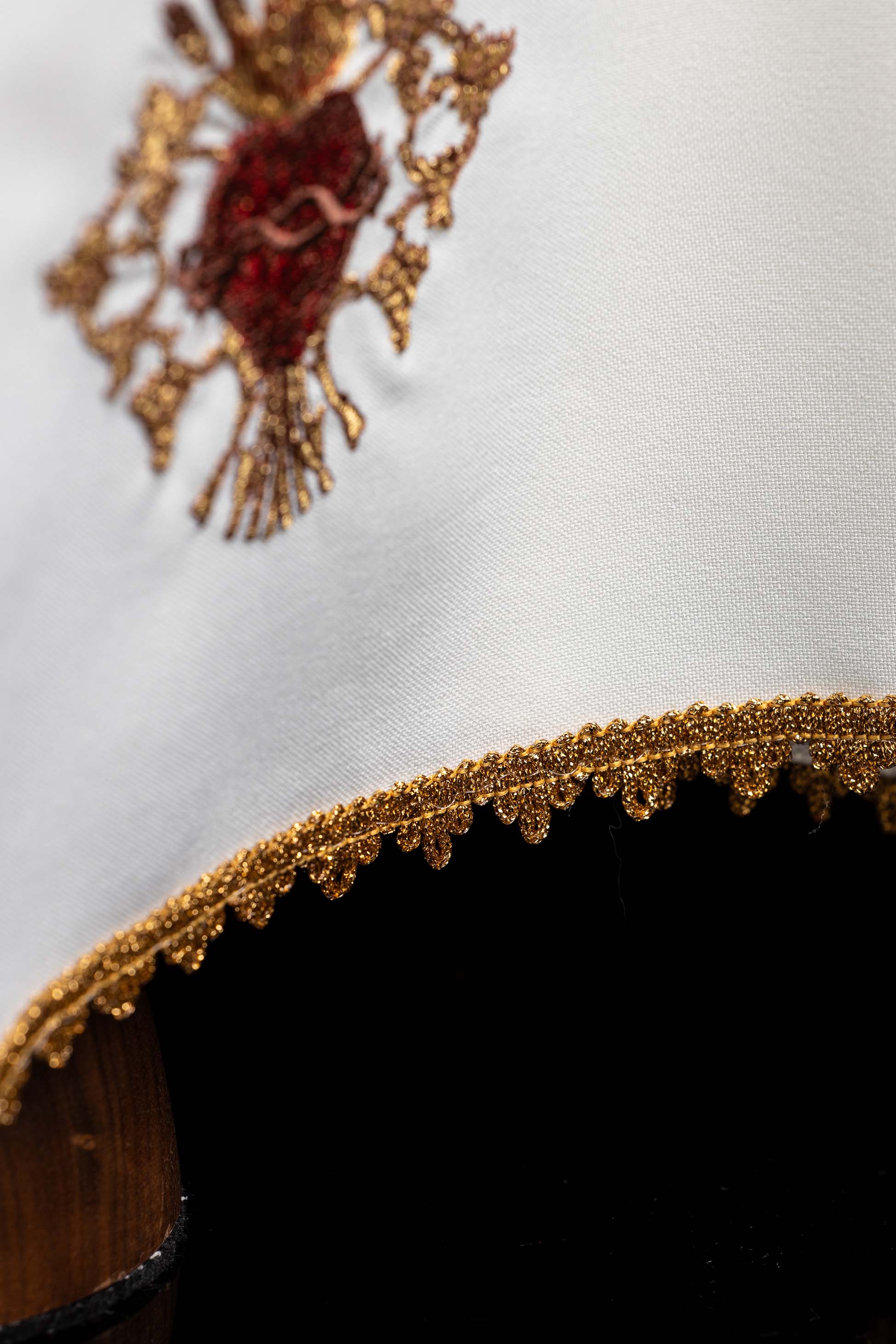 Voile de calice avec symbole brodé du Sacré-Cœur de Jésus