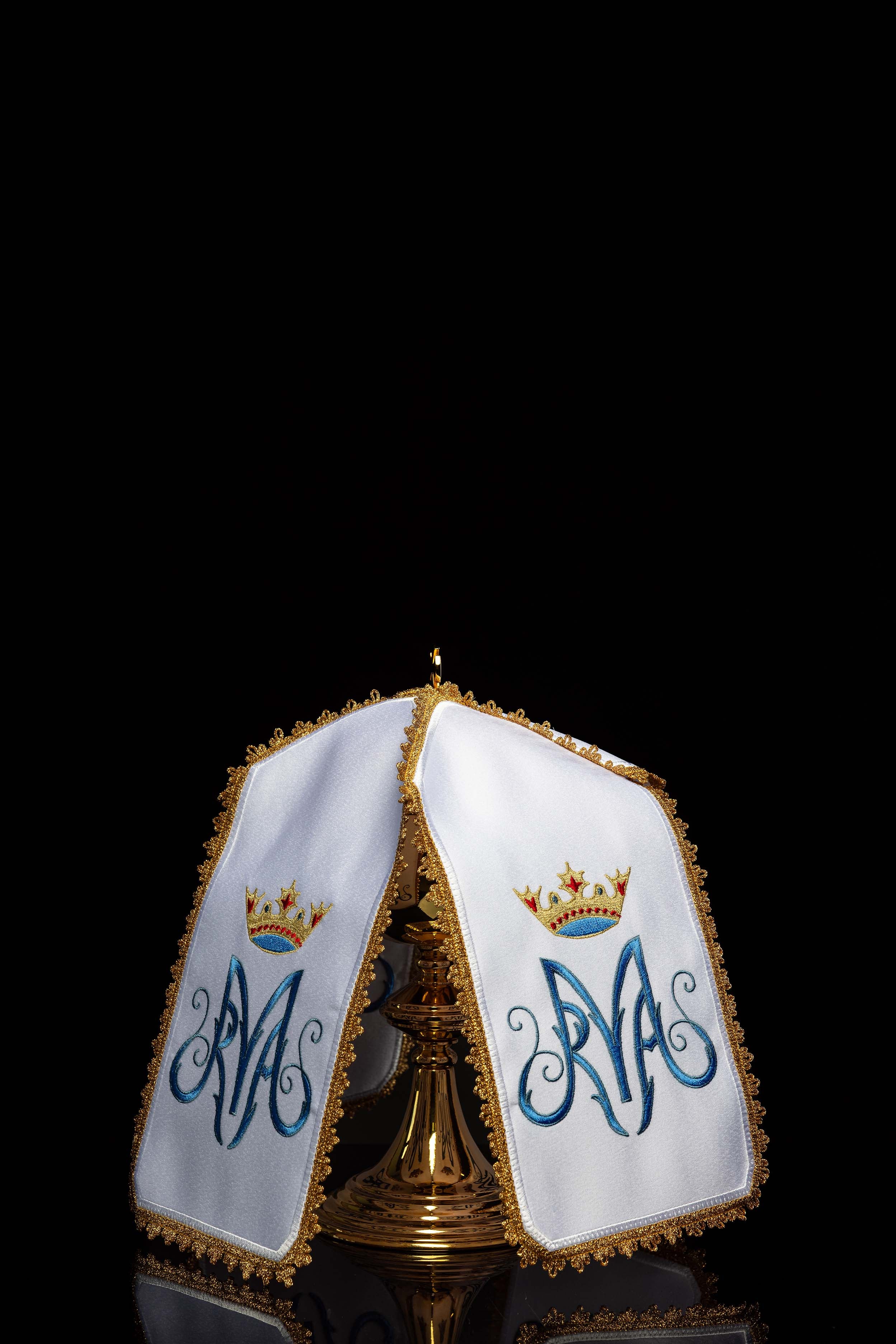 Voile de ciboire avec broderie mariale