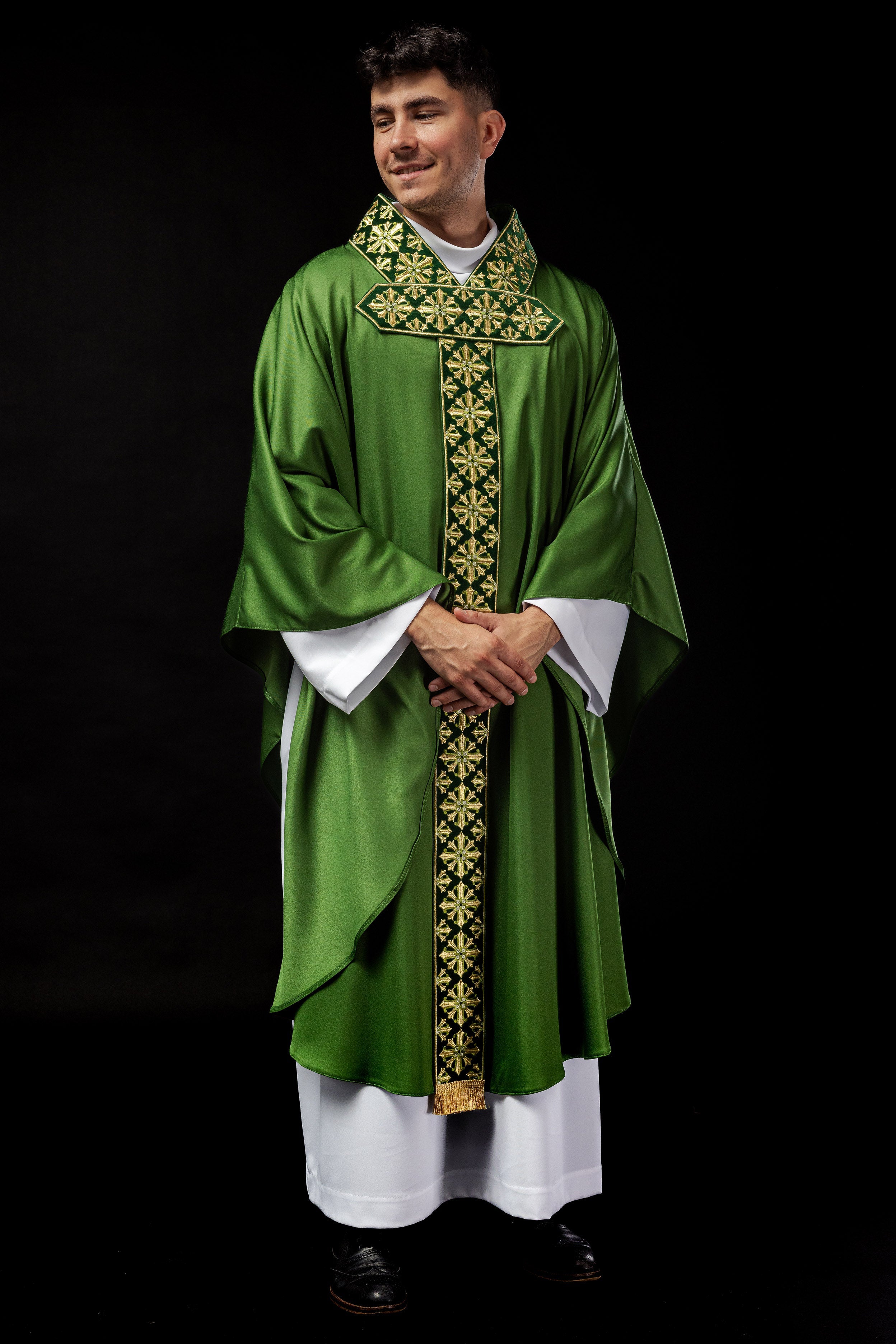 Chasuble avec broderie brillante en vert