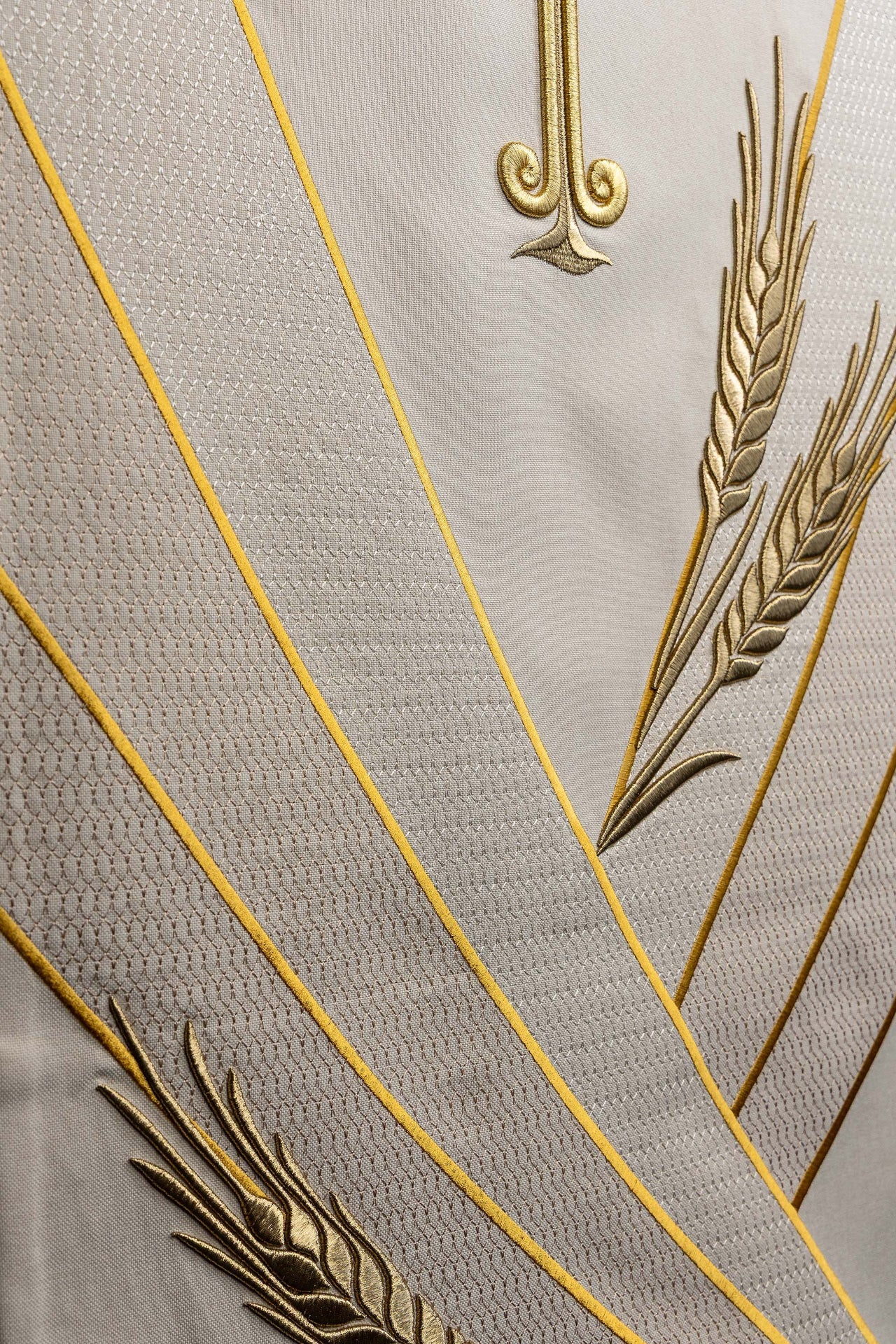 Voile de lutrin écru avec broderie PAX