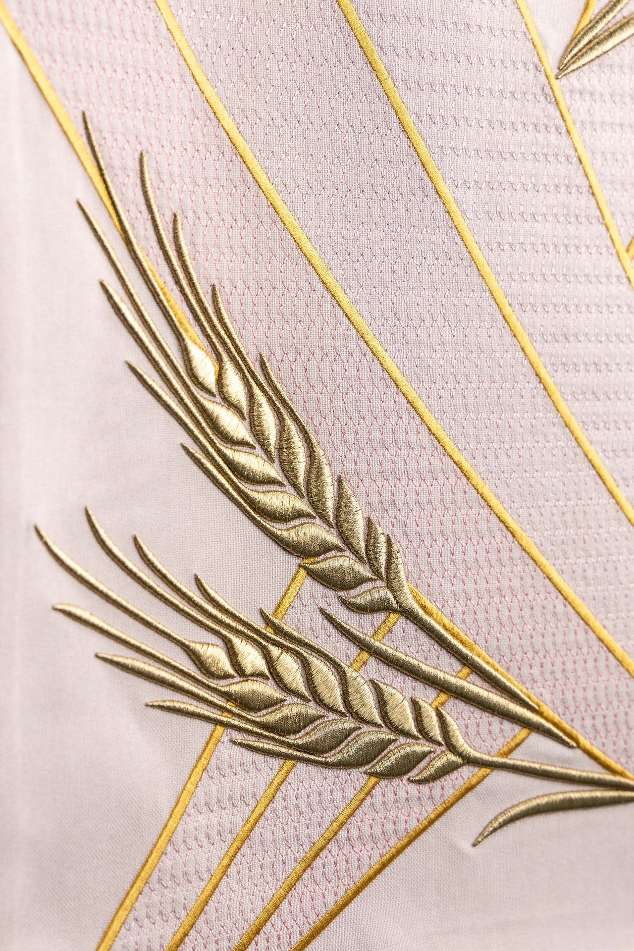 Voile de lutrin rose avec broderie Pax