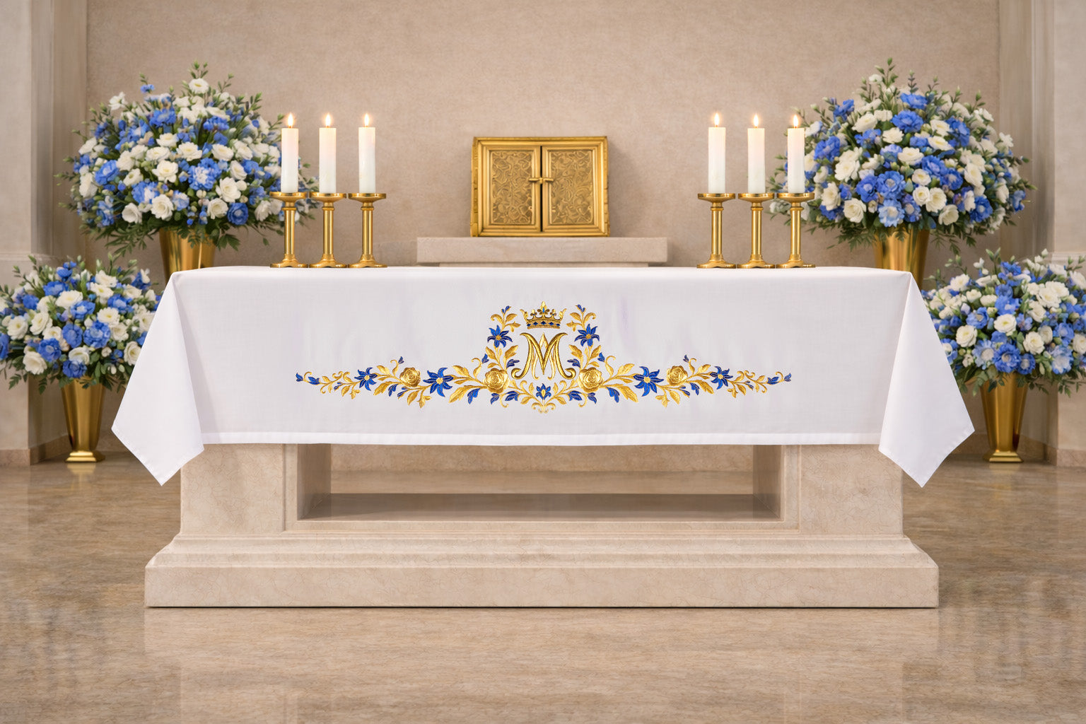 Nappe d’autel avec symbole marial brodé