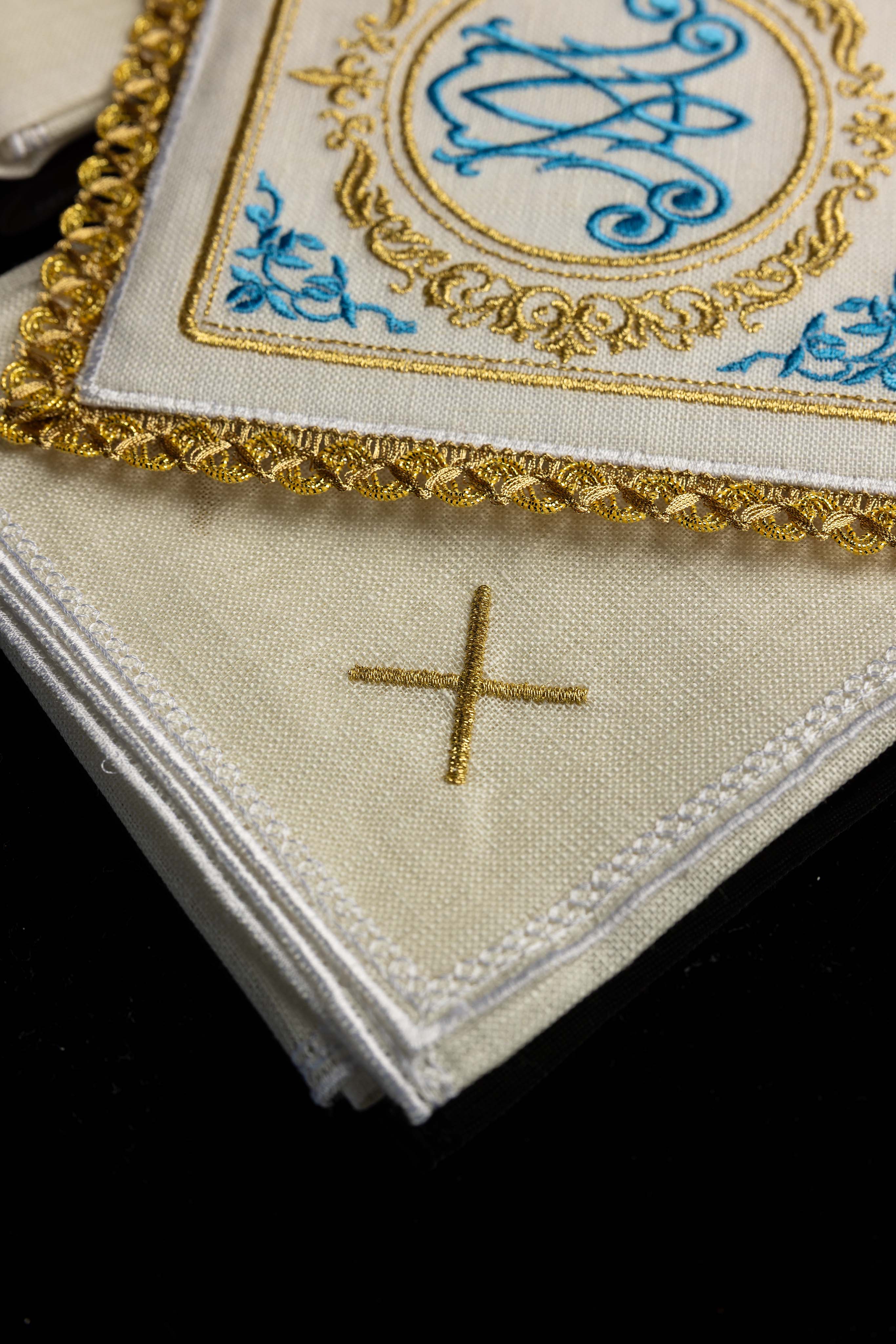 Set de calice en lin avec broderie eucharistique Marianne