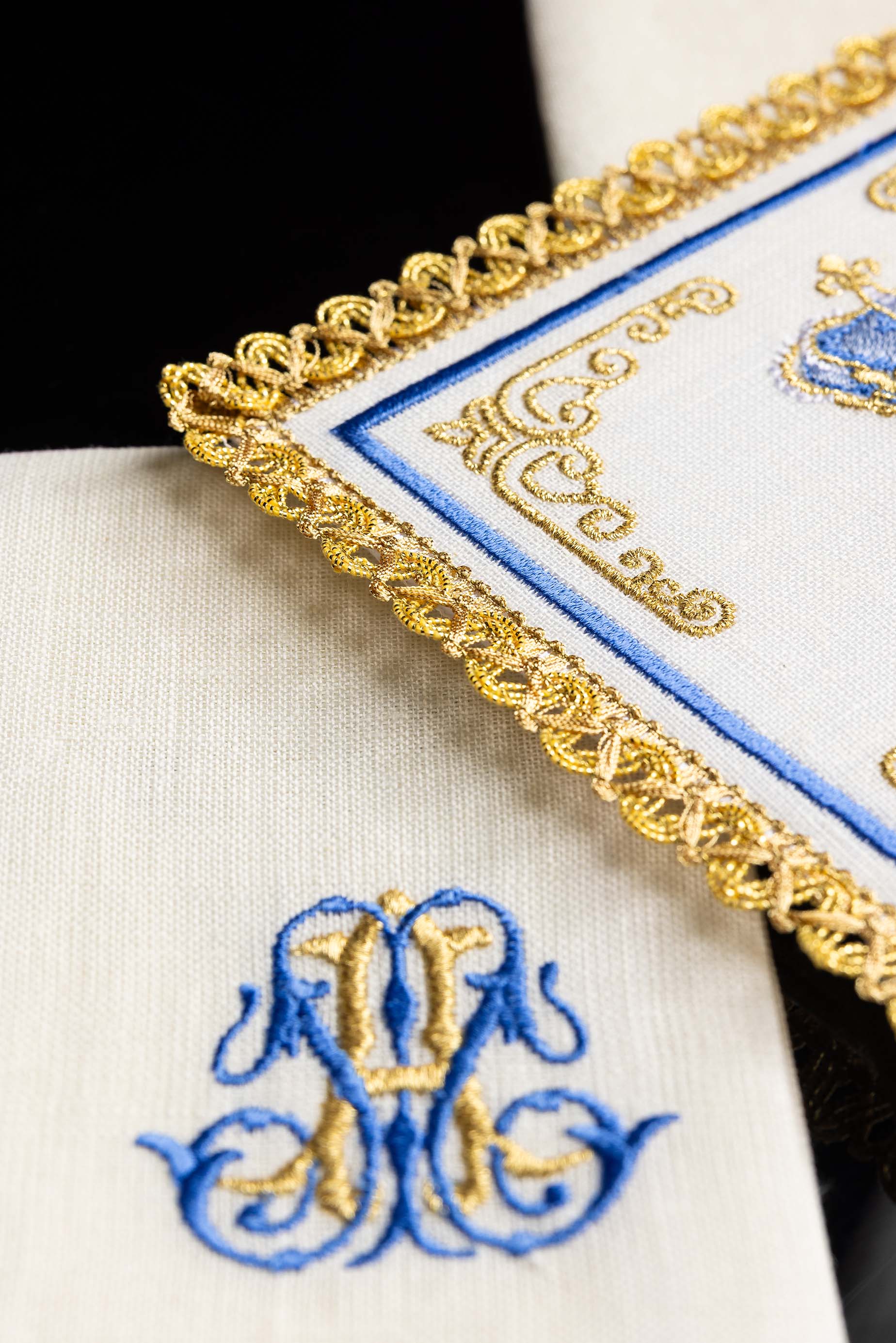 Set de calice en lin avec broderie eucharistique Marianne
