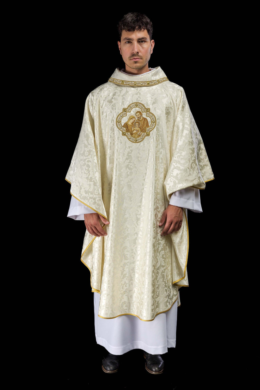 Chasuble brodée de Noël avec l’image de la Sainte Famille