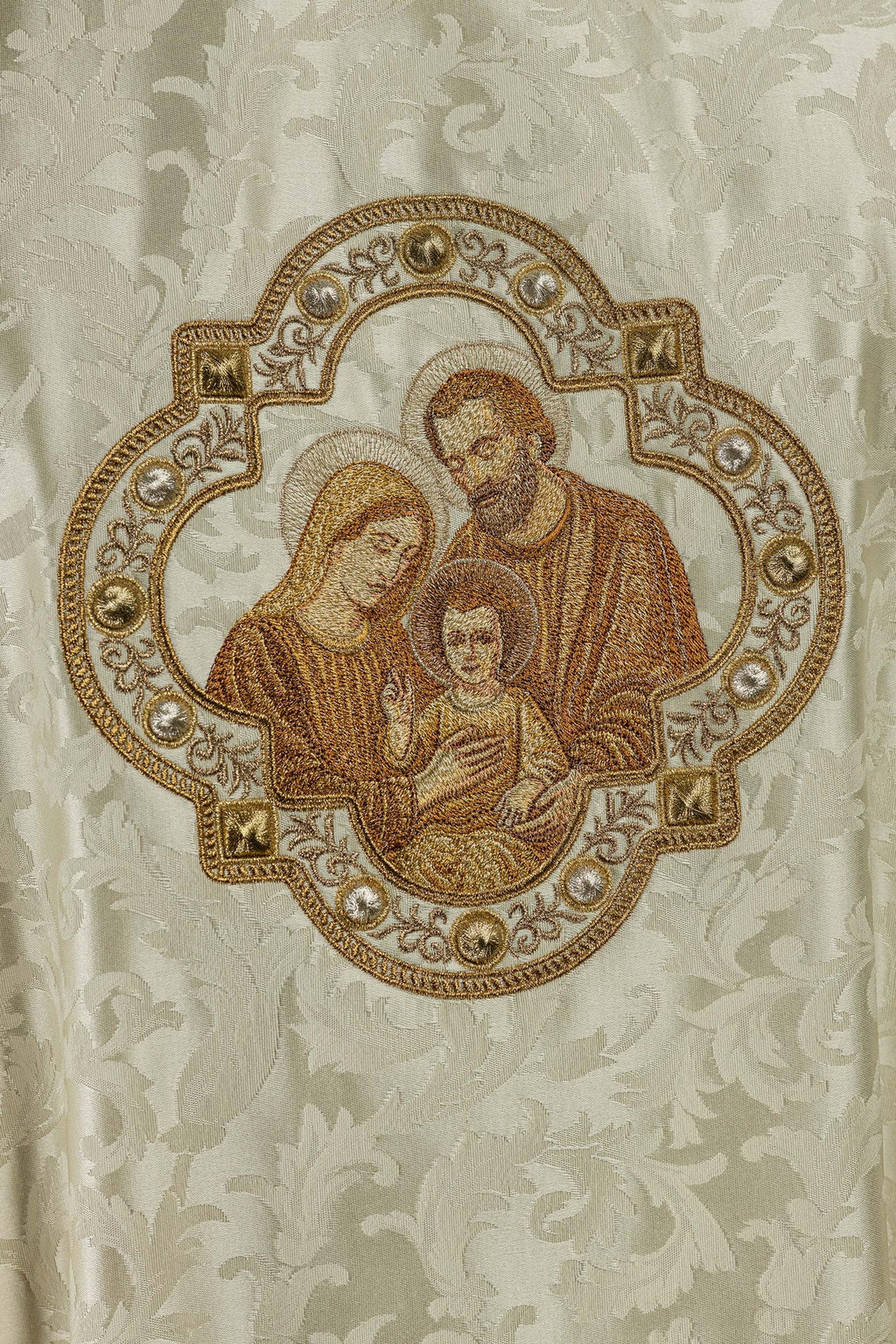 Chasuble brodée de Noël avec l’image de la Sainte Famille