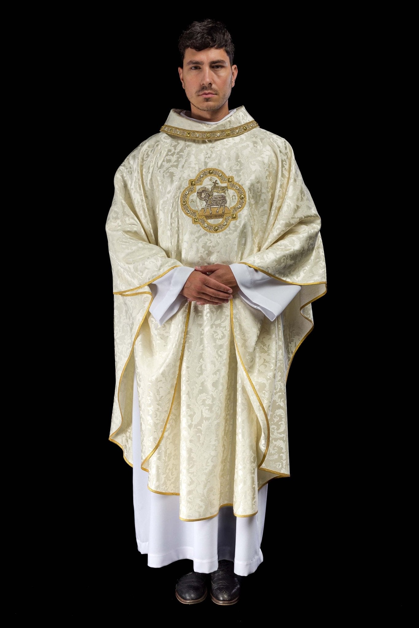 Agneau de Pâques brodé et orné Tissu ornemental S-7072-05-88 - CHASUBLES.FR
