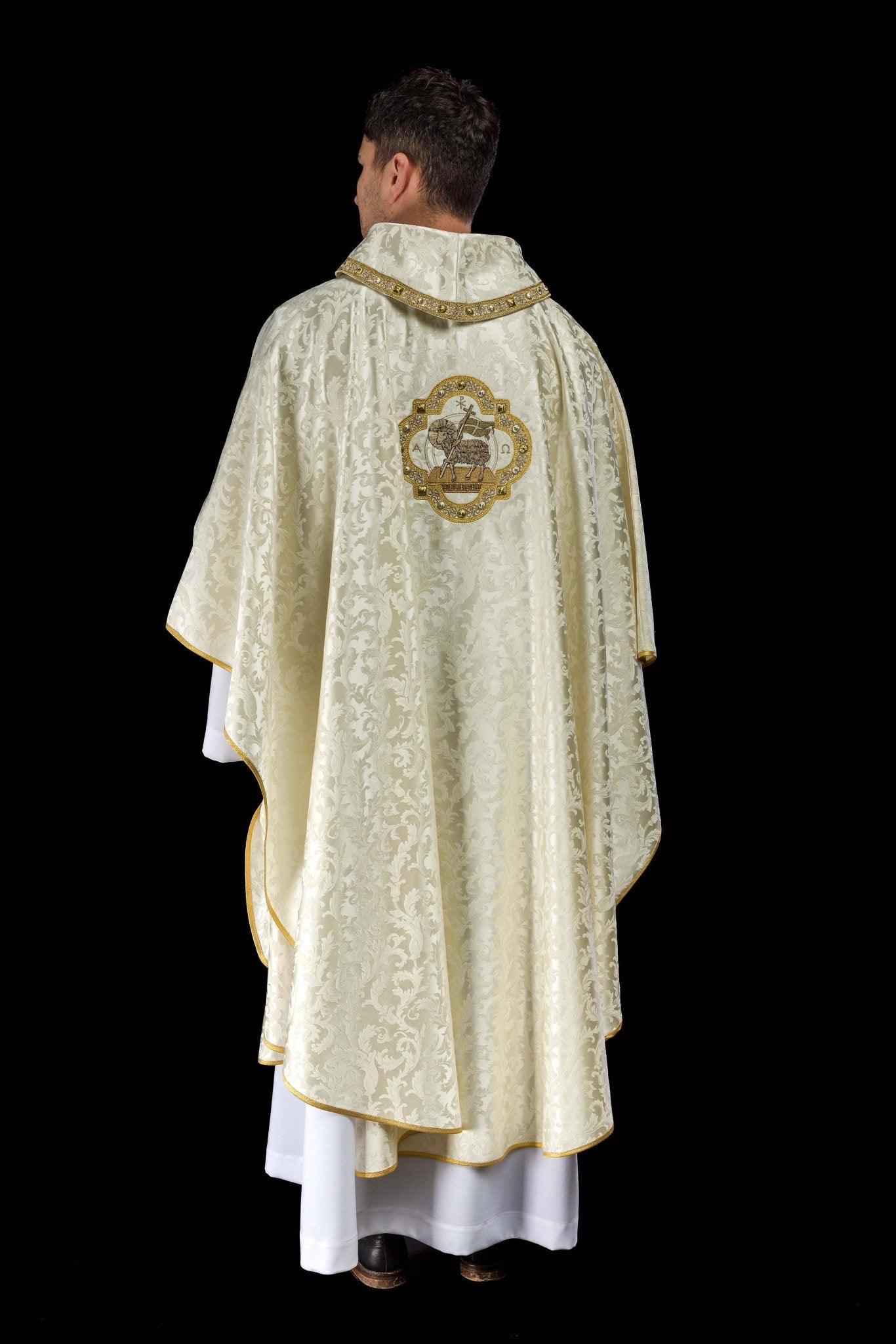 Agneau de Pâques brodé et orné Tissu ornemental S-7072-05-88 - CHASUBLES.FR