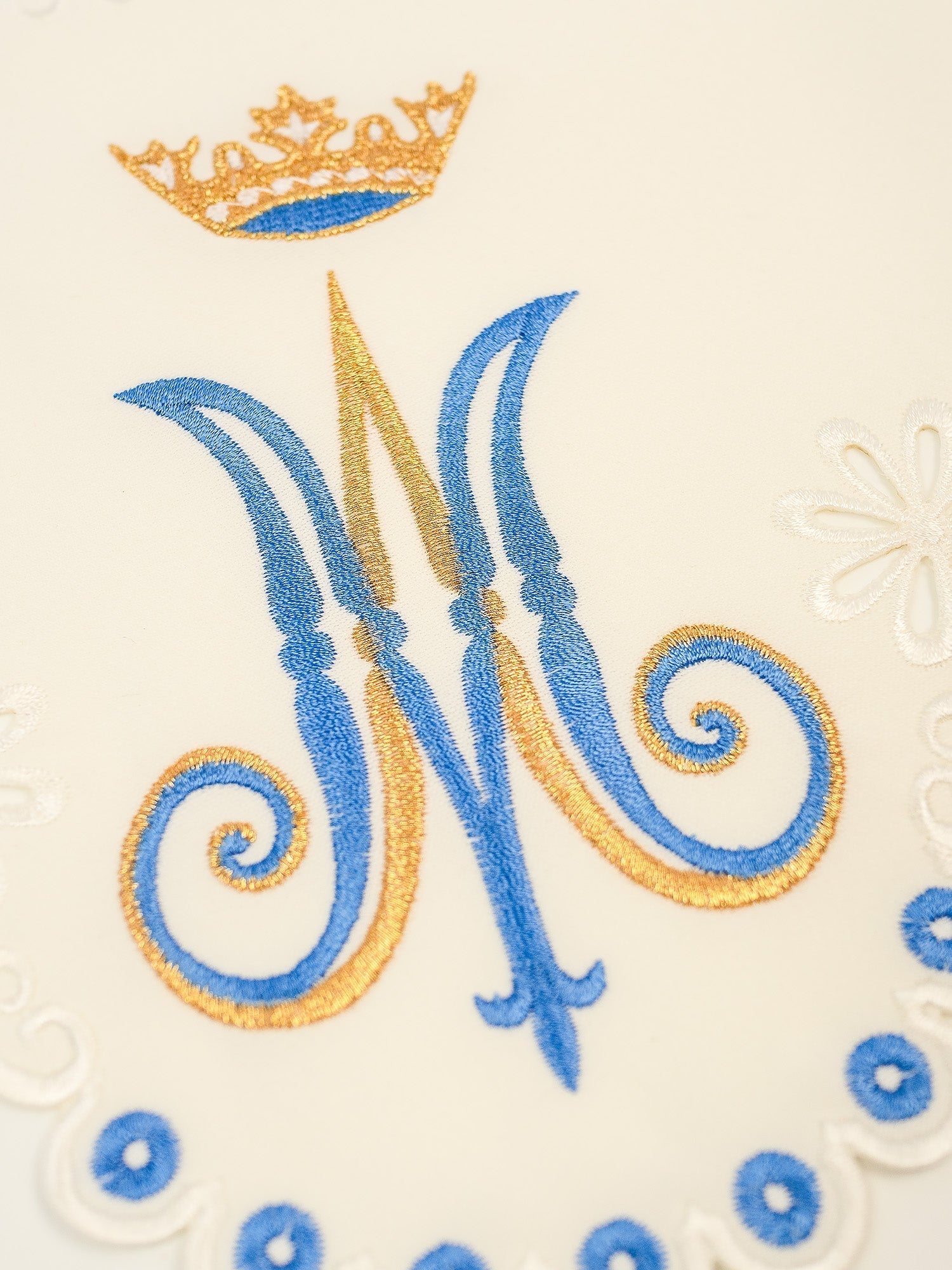 Antependium avec broderie frontale à motif marial KOM/047/05 19cm 3,5m - CHASUBLES.FR